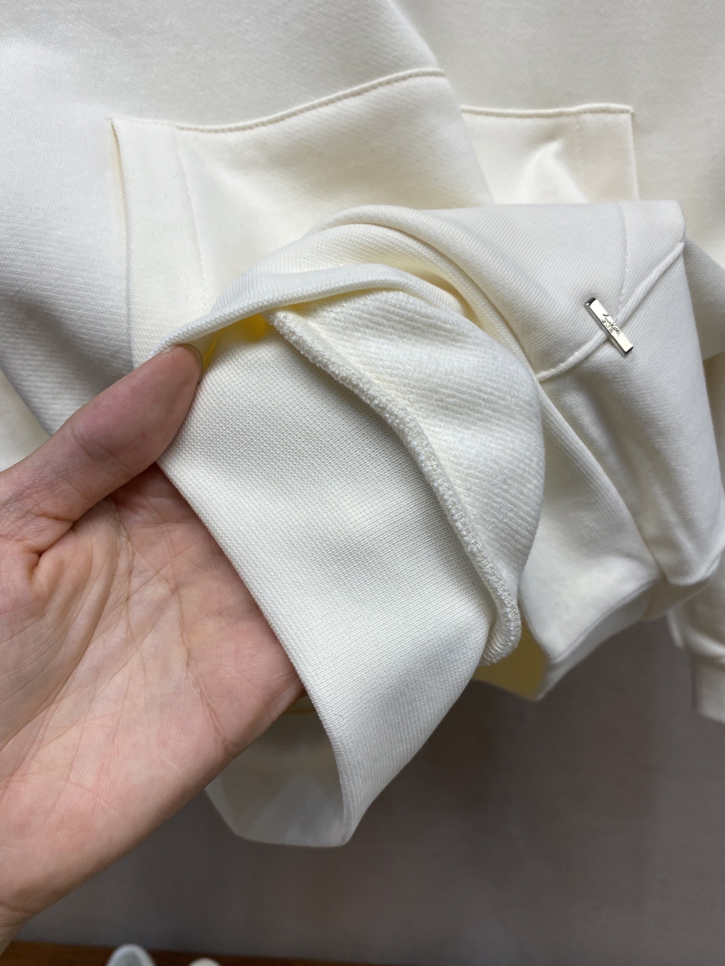 🌟🌟1V，纯色套头帽衫长袖卫衣，正品7899购入，潮牌双股360克抓毛卫衣料，2*2潮牌螺纹400克，机