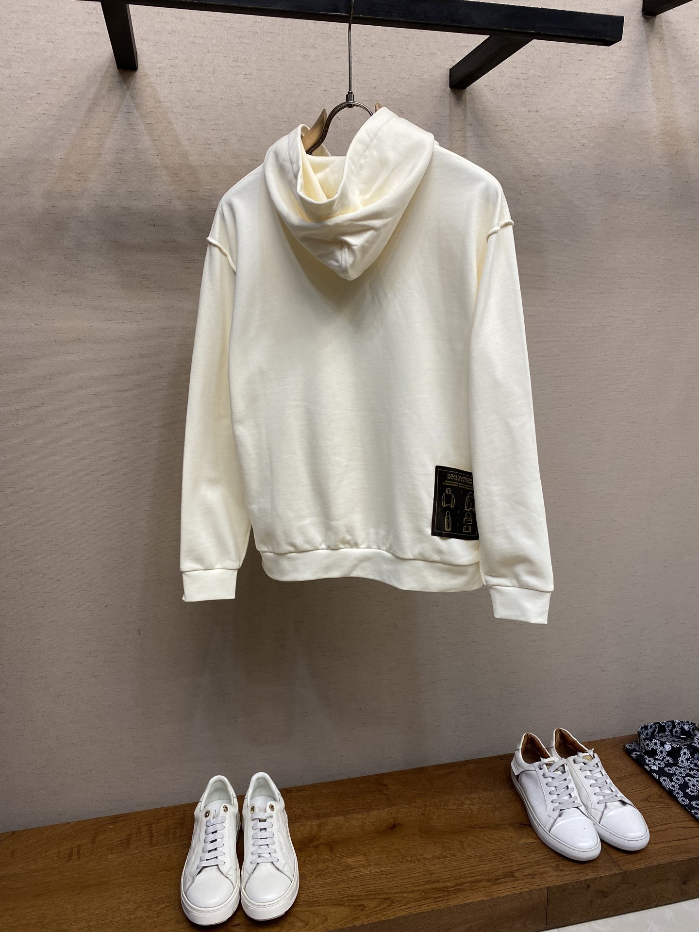 🌟🌟1V，纯色套头帽衫长袖卫衣，正品7899购入，潮牌双股360克抓毛卫衣料，2*2潮牌螺纹400克，机