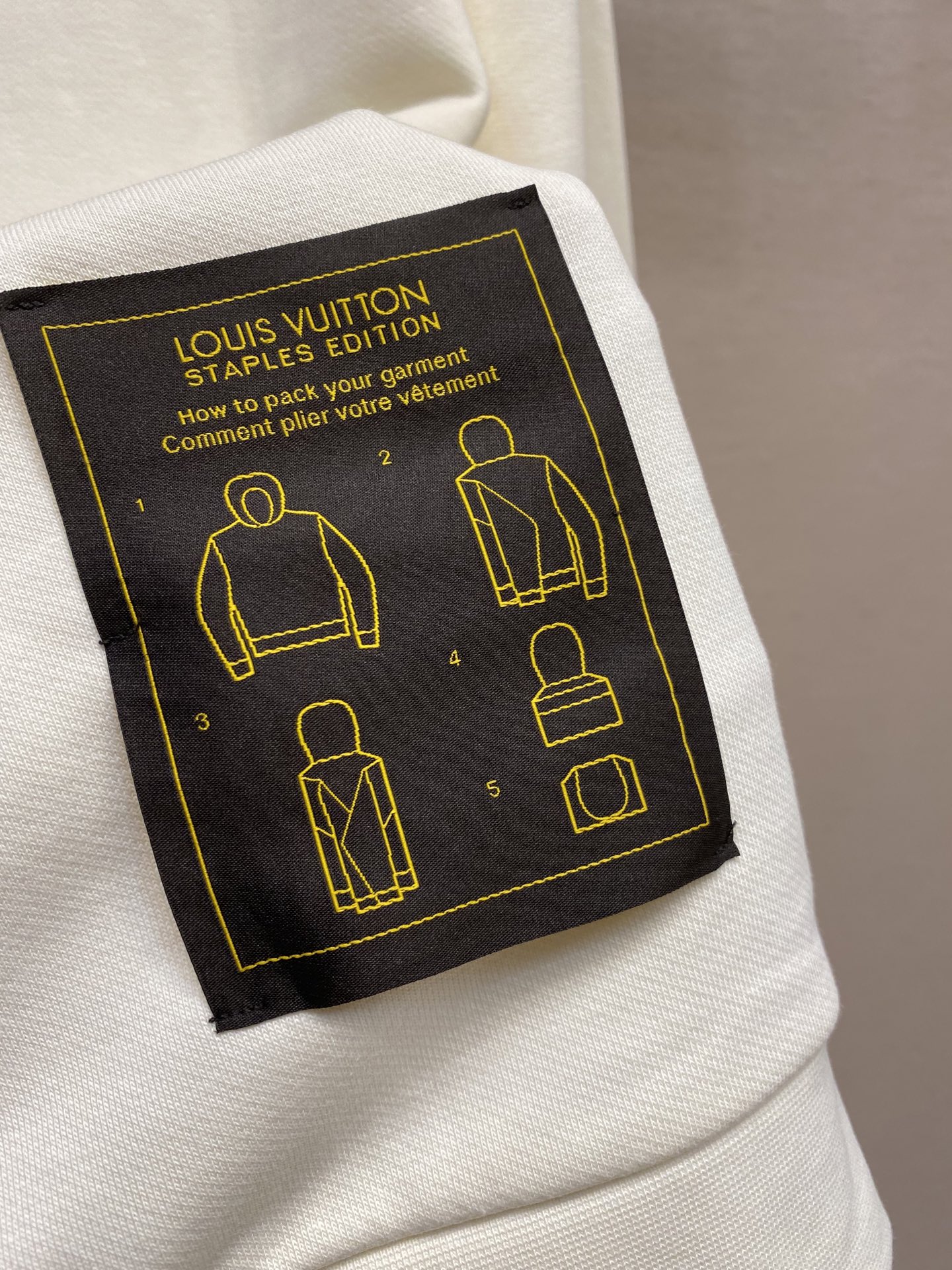 🌟🌟1V，纯色套头帽衫长袖卫衣，正品7899购入，潮牌双股360克抓毛卫衣料，2*2潮牌螺纹400克，机