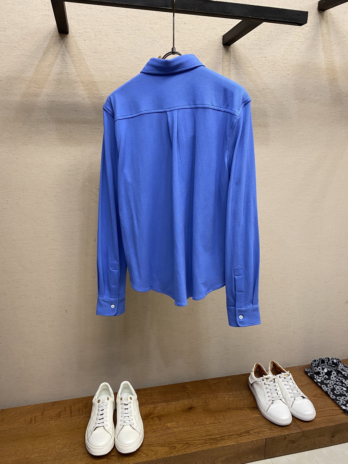 🌟🌟Miu Miu 25SS棉质珠地衬衫，正品14200购入开发，定染双股珠地210克，进口刺绣，面料酵