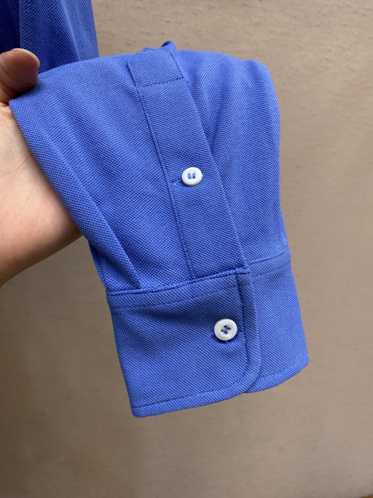 🌟🌟Miu Miu 25SS棉质珠地衬衫，正品14200购入开发，定染双股珠地210克，进口刺绣，面料酵