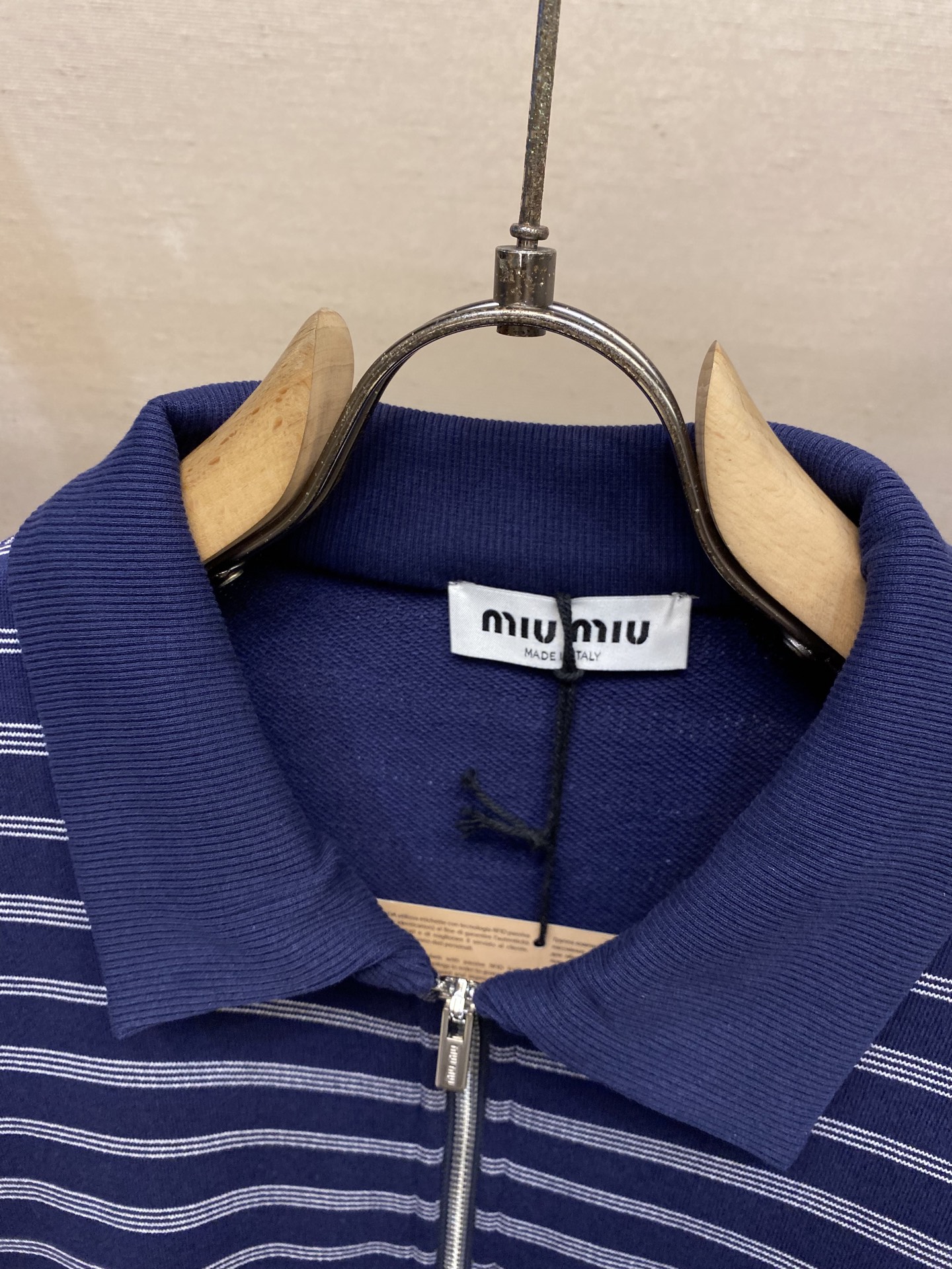 🌟🌟Miu Miu 25SS条纹拉链POLO衫，正品14700购入开发，定制定染50支纱线条纹卫衣料38