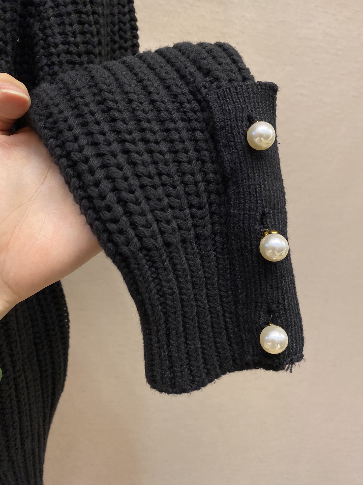 🌟🌟1V，绵羊毛混纺半拉链套头衫，正品25100购入，羊毛混纺睛毛料，采用日本进口2.5针织机毛料酵洗，