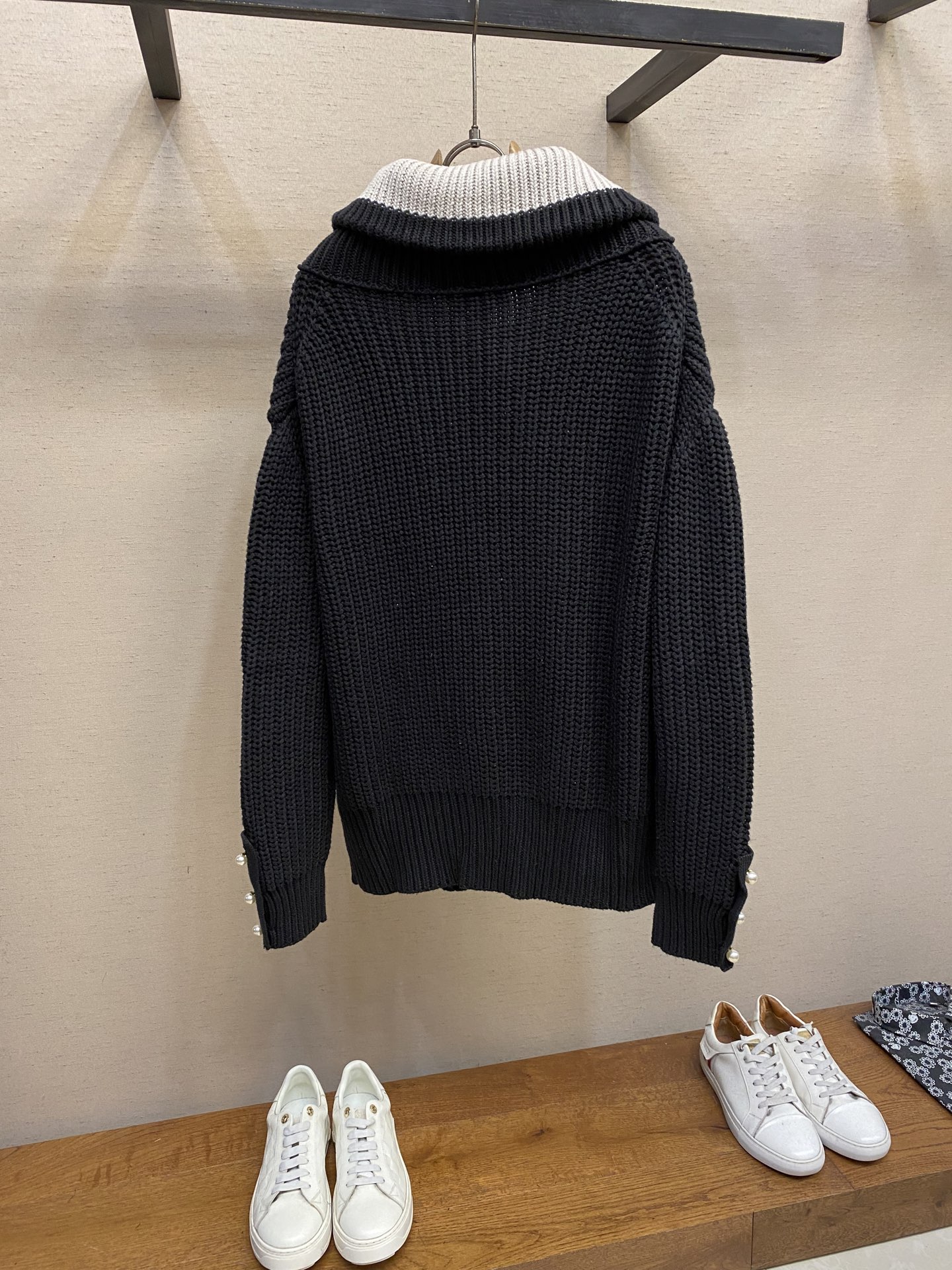 🌟🌟1V，绵羊毛混纺半拉链套头衫，正品25100购入，羊毛混纺睛毛料，采用日本进口2.5针织机毛料酵洗，