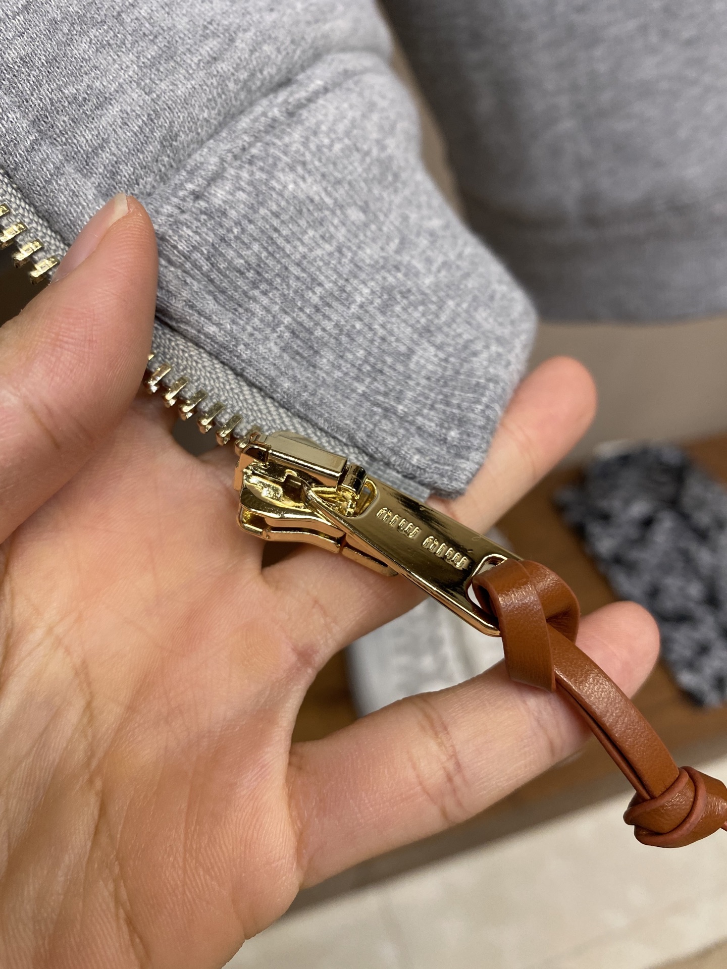 🌟🌟Miu Miu 棉质平纹针织夹克，正品25400购入开发，680克平纹复合面料 2*2潮牌螺纹440