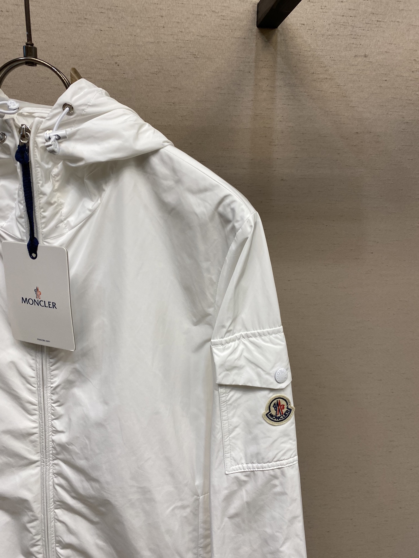 🌟🌟Moncler，2025新款男士休闲定制夹克外套。穿上简约干练的休闲外套，瞬间重回时髦霸气，又是活力