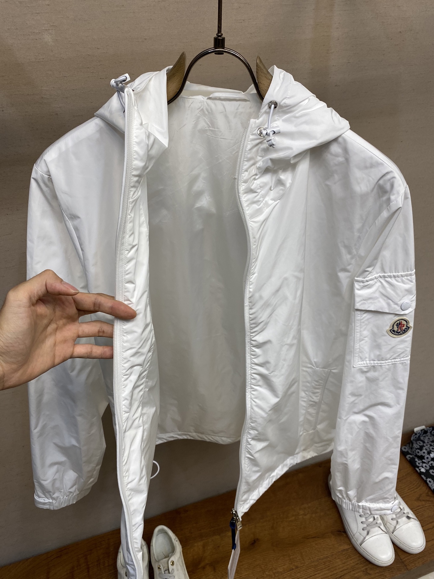 🌟🌟Moncler，2025新款男士休闲定制夹克外套。穿上简约干练的休闲外套，瞬间重回时髦霸气，又是活力