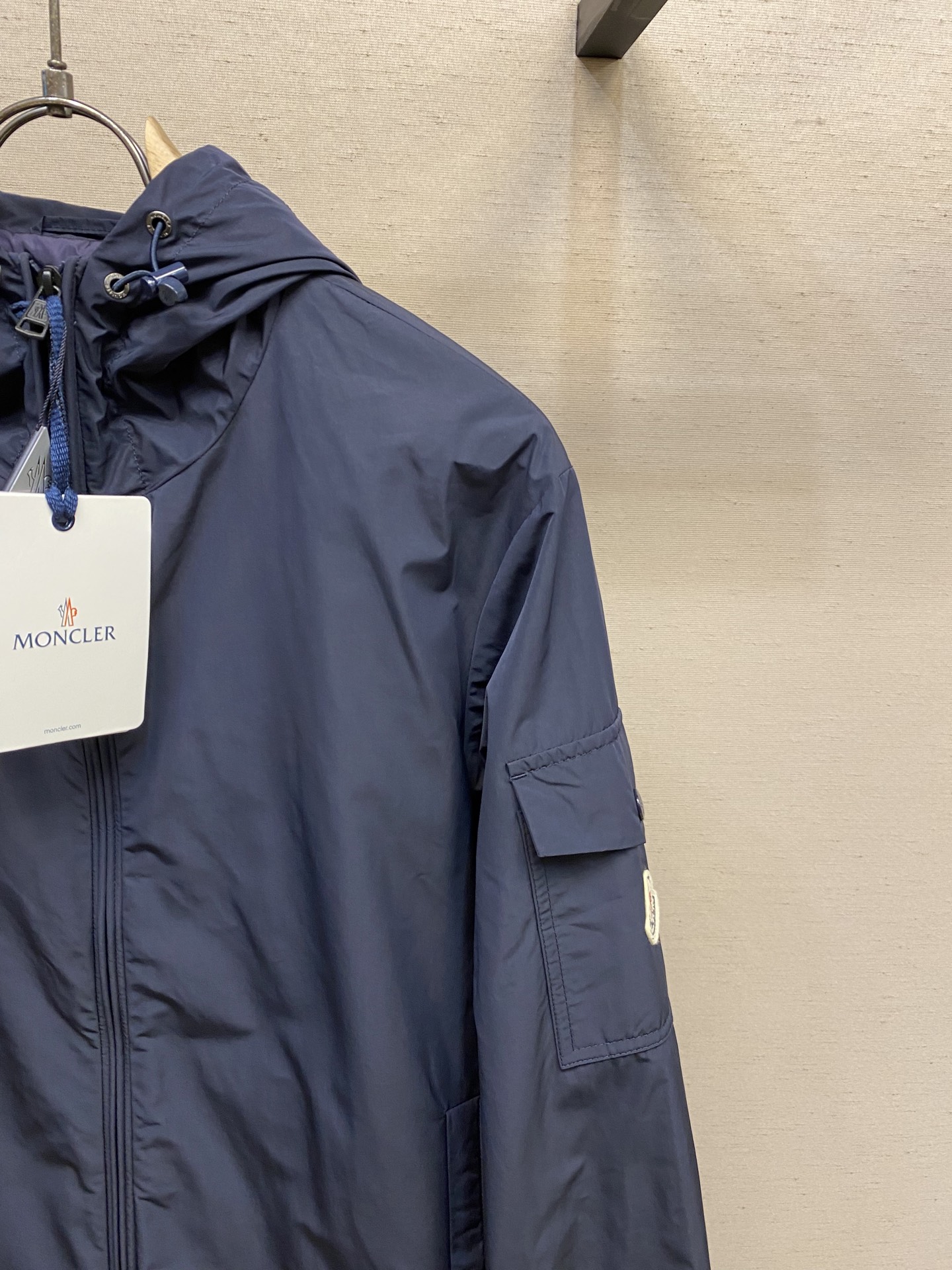 🌟🌟Moncler，2025新款男士休闲定制夹克外套。穿上简约干练的休闲外套，瞬间重回时髦霸气，又是活力