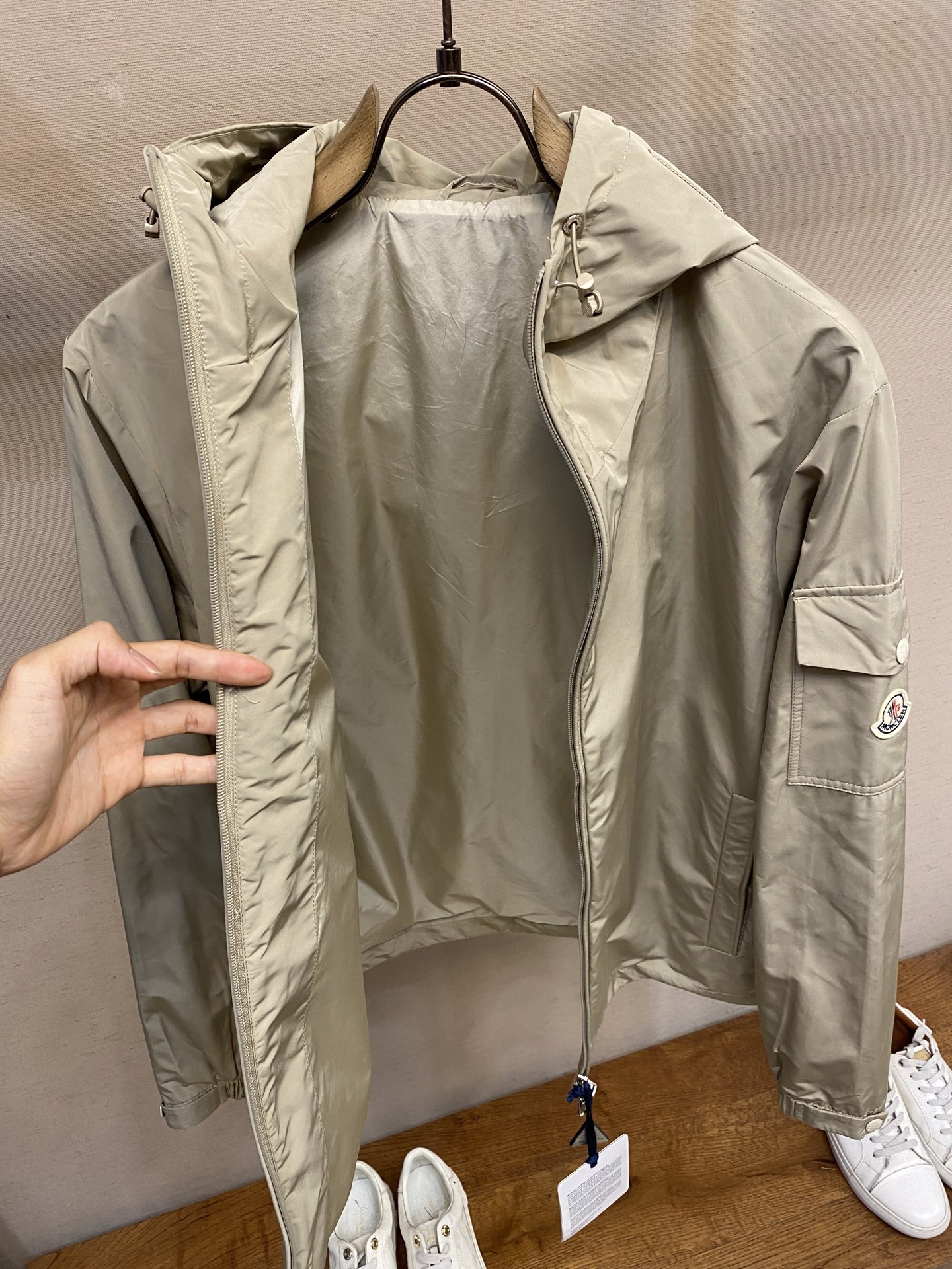 🌟🌟Moncler，2025新款男士休闲定制夹克外套。穿上简约干练的休闲外套，瞬间重回时髦霸气，又是活力