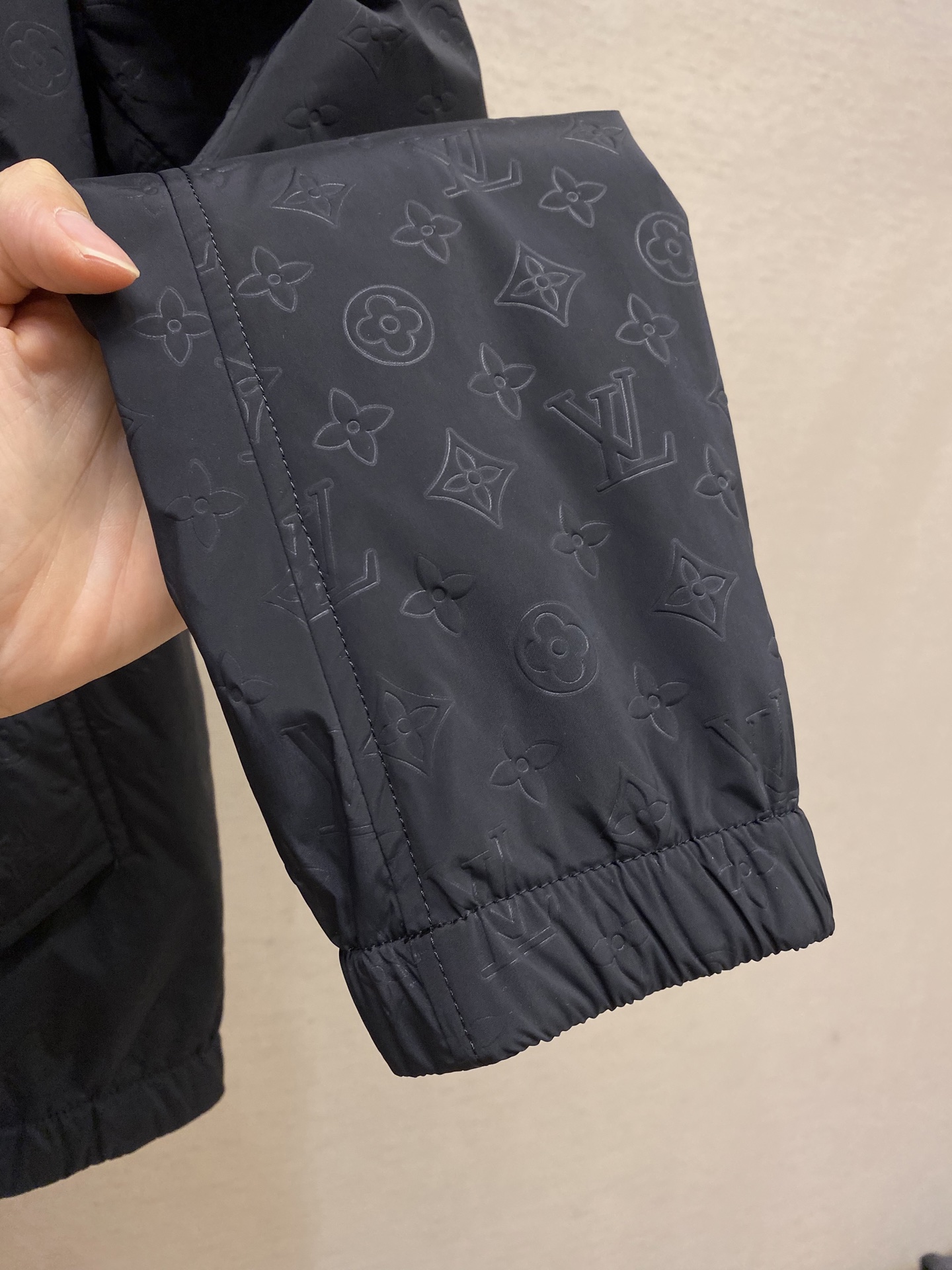 🌟🌟1V，2025新款男士休闲定制夹克外套。穿上简约干练的休闲外套，瞬间重回时髦霸气，又是活力满满的状态