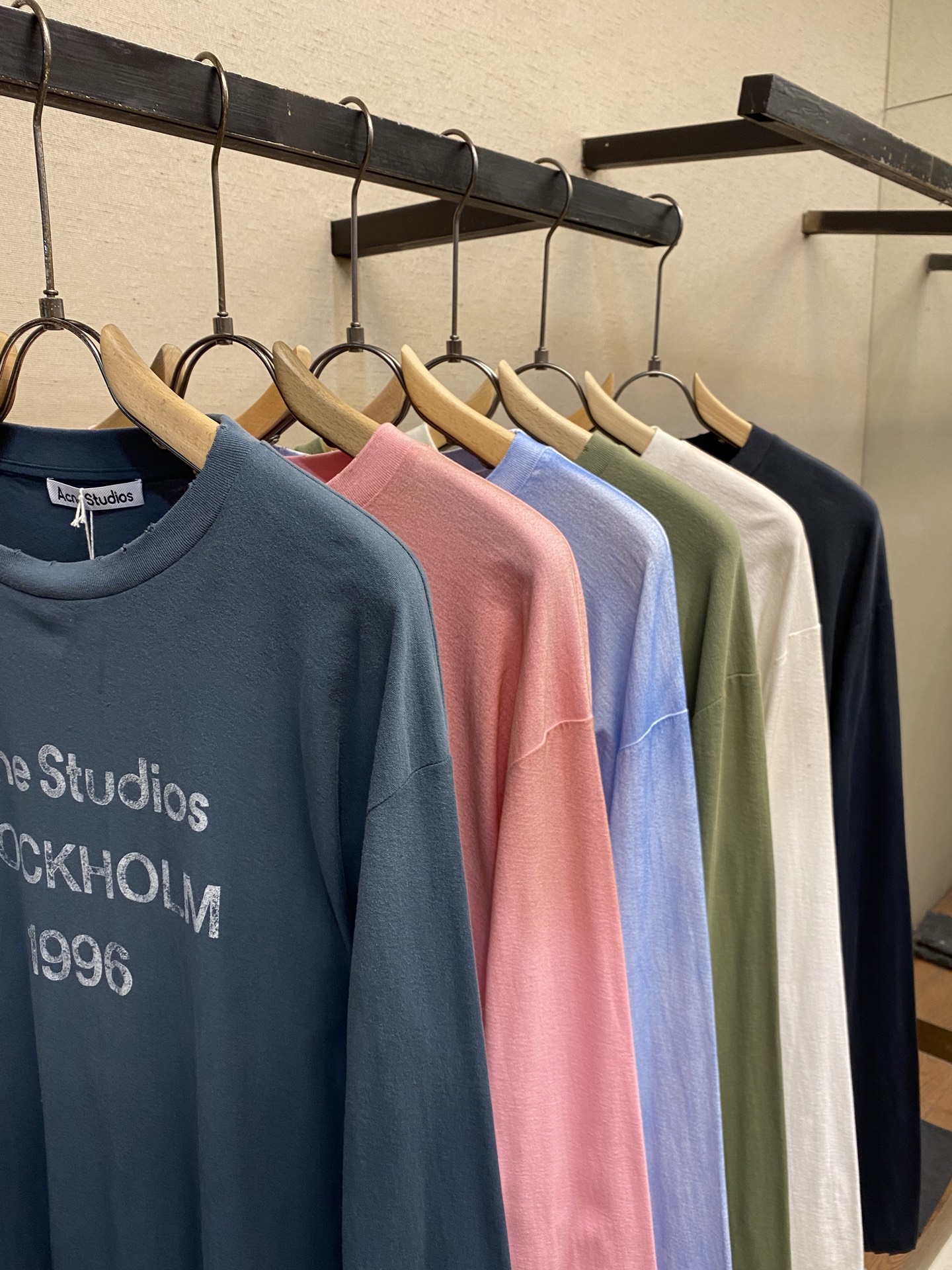 🌟🌟Acne Studios，男女同款圆领长袖T恤 秋天可外穿 冬天可打底 一年四季可穿 超高性价比 随