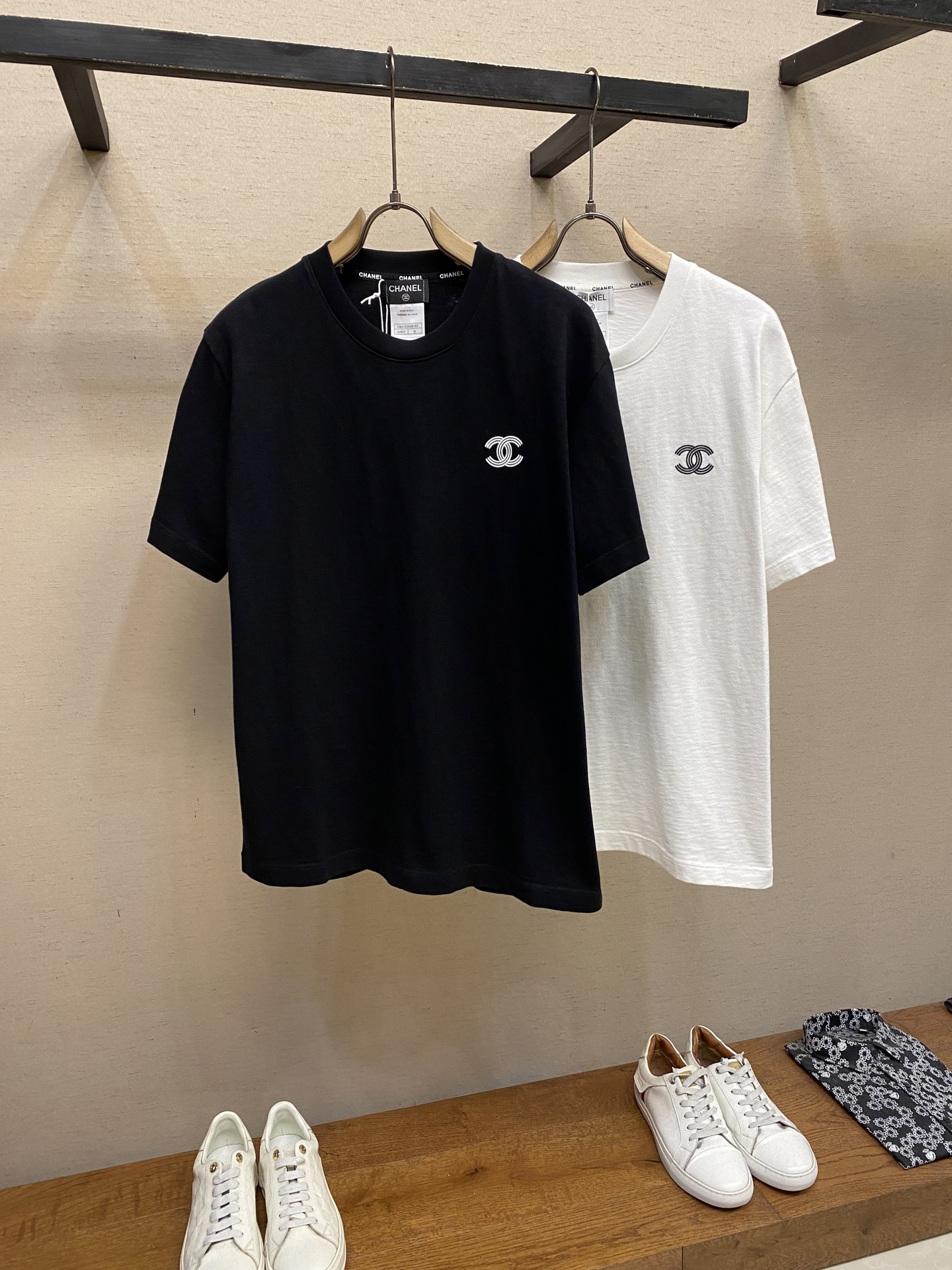 🌟🌟CHANEL，小香中古巴黎秀场员工半袖T恤/经典刺绣袖口字母滴胶短袖T恤 竹节棉质成衣洗水纯棉 ⚠️