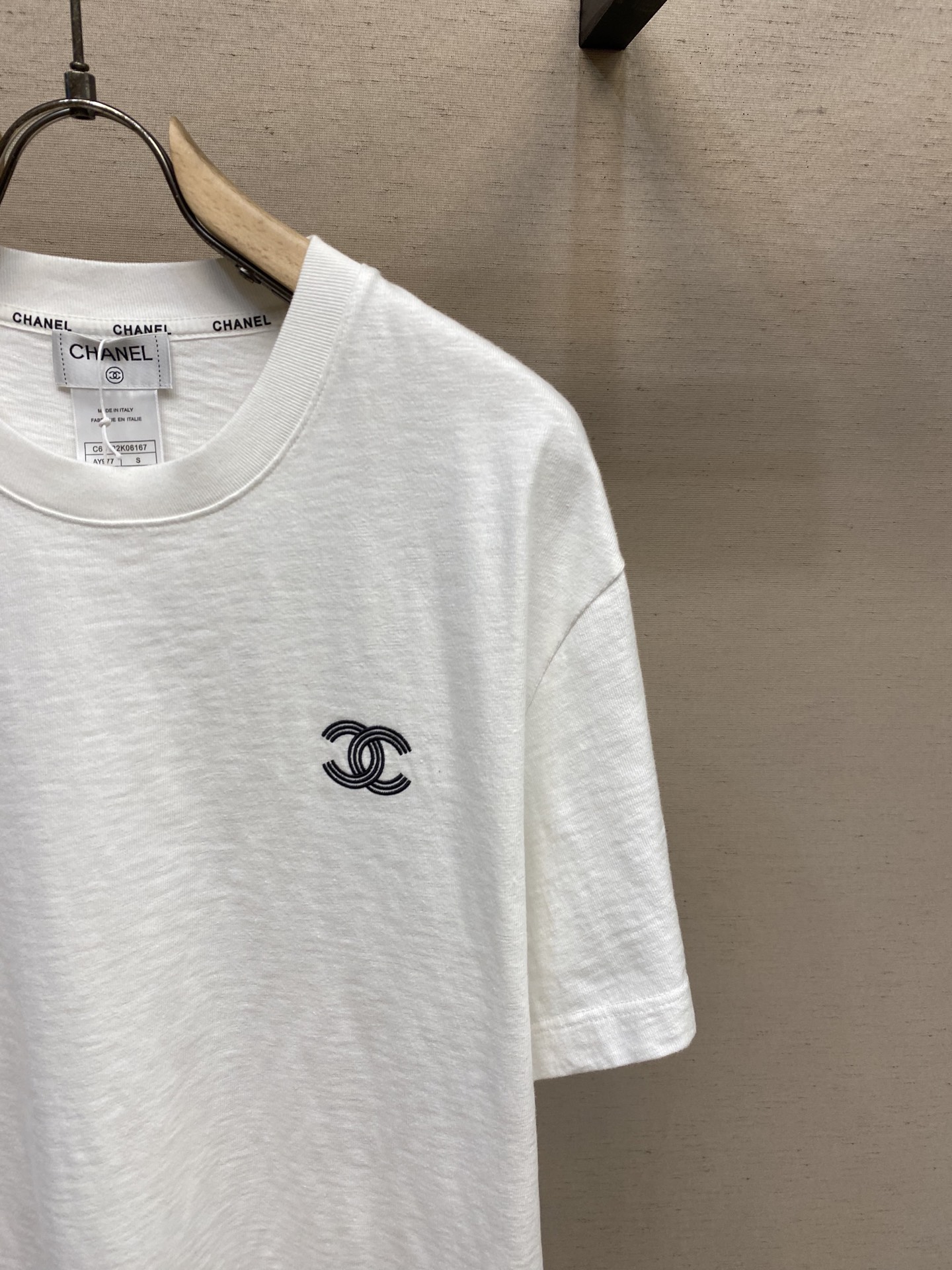 🌟🌟CHANEL，小香中古巴黎秀场员工半袖T恤/经典刺绣袖口字母滴胶短袖T恤 竹节棉质成衣洗水纯棉 ⚠️