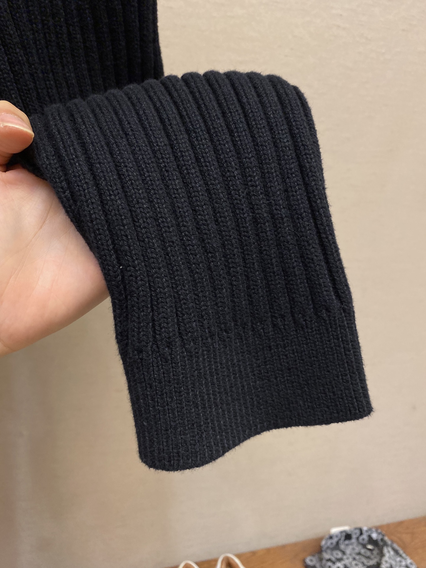 🌟🌟Balenciaga，25SS巴黎 / 高领拉链坑条毛衣，男女同款该单品核心工艺在于高科技覆膜与传统