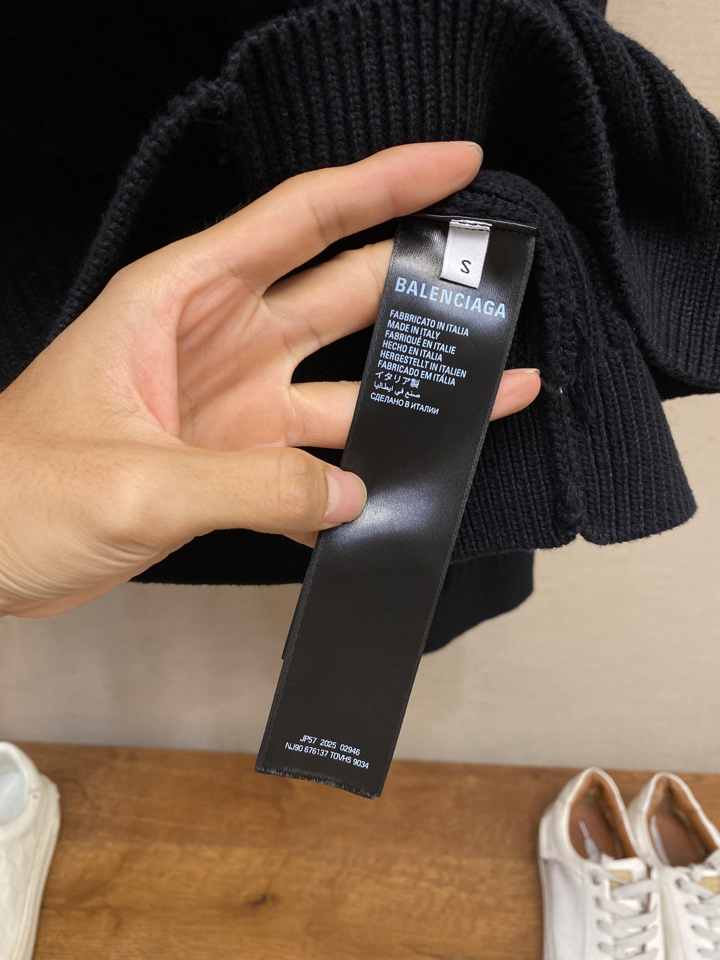 🌟🌟Balenciaga，25SS巴黎 / 高领拉链坑条毛衣，男女同款该单品核心工艺在于高科技覆膜与传统