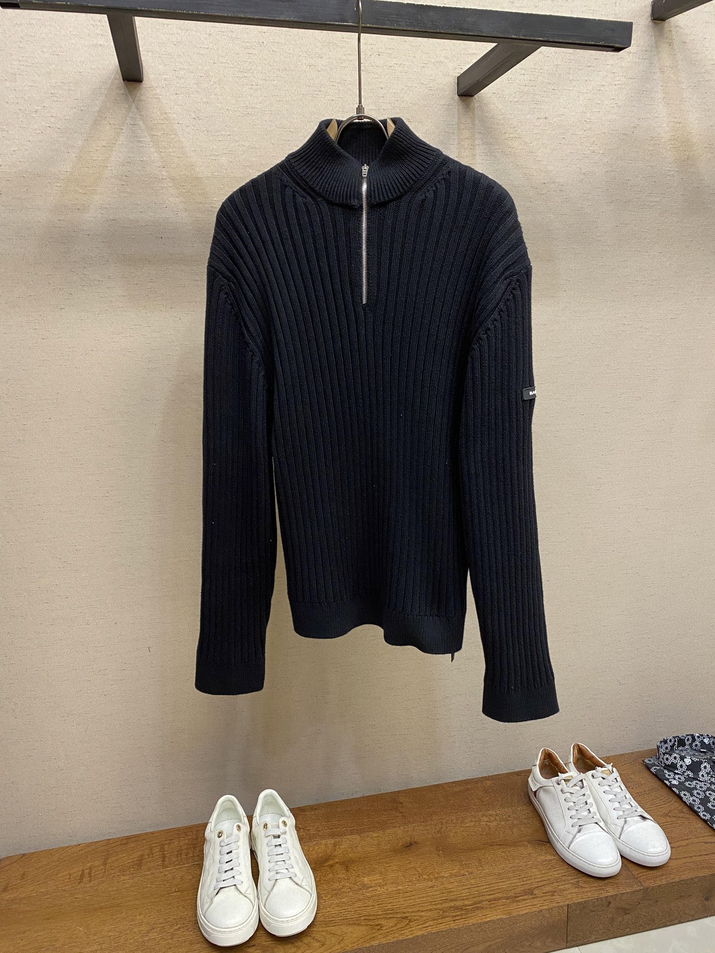 🌟🌟Balenciaga，25SS巴黎 / 高领拉链坑条毛衣，男女同款该单品核心工艺在于高科技覆膜与传统