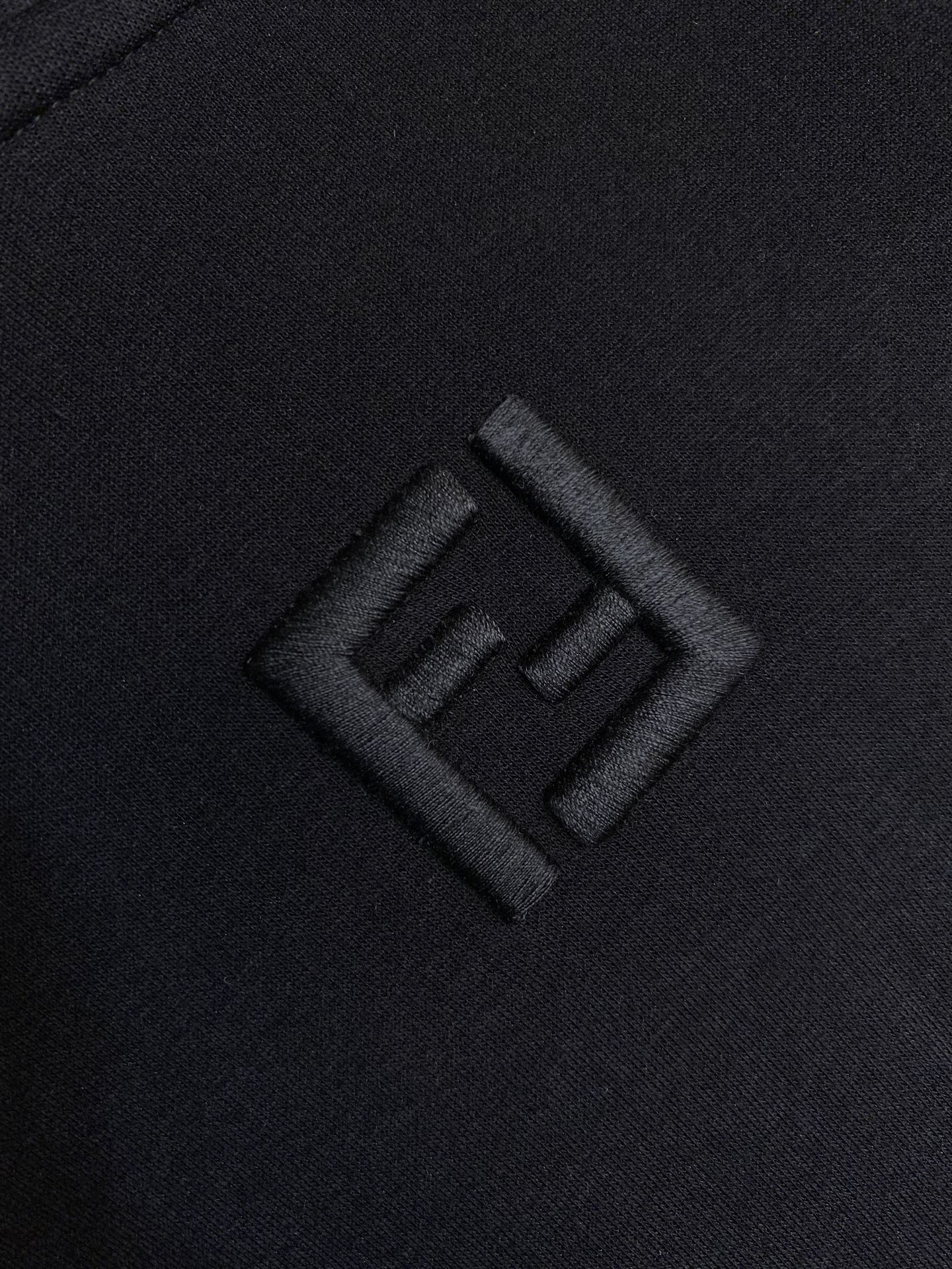 🌟🌟Fendi、内衬FF连帽卫衣⚠️原,200购买，黑色色纯棉材质，棕色FF内衬、正面饰有同色系FF标志