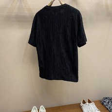🌟🌟Dior、2025早秋系列饰以经典的 Oblique 剪线提花采用棉质平纹针织面料精心制作,通体饰以 🌟🌟Dior、2025早秋系列饰以经典的 Oblique 剪线提花采用棉质平纹针织面料精心制作,通体饰以