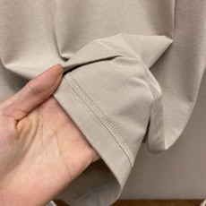 🌟🌟VLT……烫钻字母短袖:时尚与品质的融合,夏日必备单品;烫钻字母短袖以独特设计成为夏日焦点,其核心魅 🌟🌟VLT……烫钻字母短袖:时尚与品质的融合,夏日必备单品;烫钻字母短袖以独特设计成为夏日焦点,其核心魅
