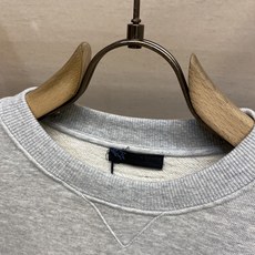 🌟🌟Prada、简称字母圆领卫衣⚠️原,200购买;棉质卫衣面料、Oversize 版型设计、简称字母印 🌟🌟Prada、简称字母圆领卫衣⚠️原,200购买;棉质卫衣面料、Oversize 版型设计、简称字母印