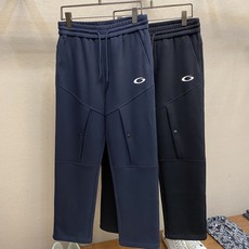 🌟🌟Balenciaga、男士休闲裤👍 最新款上身版型无敌正!绝对可以闭眼收的一款此款裤子非常百搭,弹力 🌟🌟Balenciaga、男士休闲裤👍 最新款上身版型无敌正!绝对可以闭眼收的一款此款裤子非常百搭,弹力