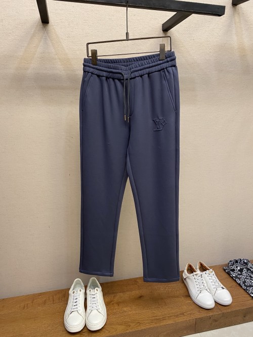 Louis Vuitton Men's Casual Pants: Comfortable, Stylish, and Versatile 1 Louis Vuitton Men's Casual Pants: Comfortable, Stylish, and Versatile