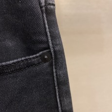🌟🌟SlP🆕……2025ss好穿不挑身材在搭配上没有太多的限制 随意简洁的衬托其他单品,来展现自己的风格 🌟🌟SlP🆕……2025ss好穿不挑身材在搭配上没有太多的限制 随意简洁的衬托其他单品,来展现自己的风格