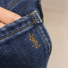 🌟🌟SlP🆕……2025ss好穿不挑身材在搭配上没有太多的限制 随意简洁的衬托其他单品,来展现自己的风格 🌟🌟SlP🆕……2025ss好穿不挑身材在搭配上没有太多的限制 随意简洁的衬托其他单品,来展现自己的风格