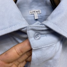 🌟🌟Loewe、罗意威棉质连帽外套衬衫面料选择:选用百分百棉纤维打造而成的280-400TC高支斜纹棉( 🌟🌟Loewe、罗意威棉质连帽外套衬衫面料选择:选用百分百棉纤维打造而成的280-400TC高支斜纹棉(