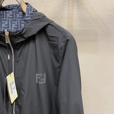 🌟🌟Fendi,2025新款男士休闲定制双面夹克外套。穿上简约干练的休闲双面外套,瞬间重回时髦霸气,又是 🌟🌟Fendi,2025新款男士休闲定制双面夹克外套。穿上简约干练的休闲双面外套,瞬间重回时髦霸气,又是