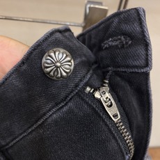 🌟🌟 Chrome Heart 2025ss好穿不挑身材在搭配上没有太多的限制 随意简洁的衬托其他单品 🌟🌟 Chrome Heart 2025ss好穿不挑身材在搭配上没有太多的限制 随意简洁的衬托其他单品