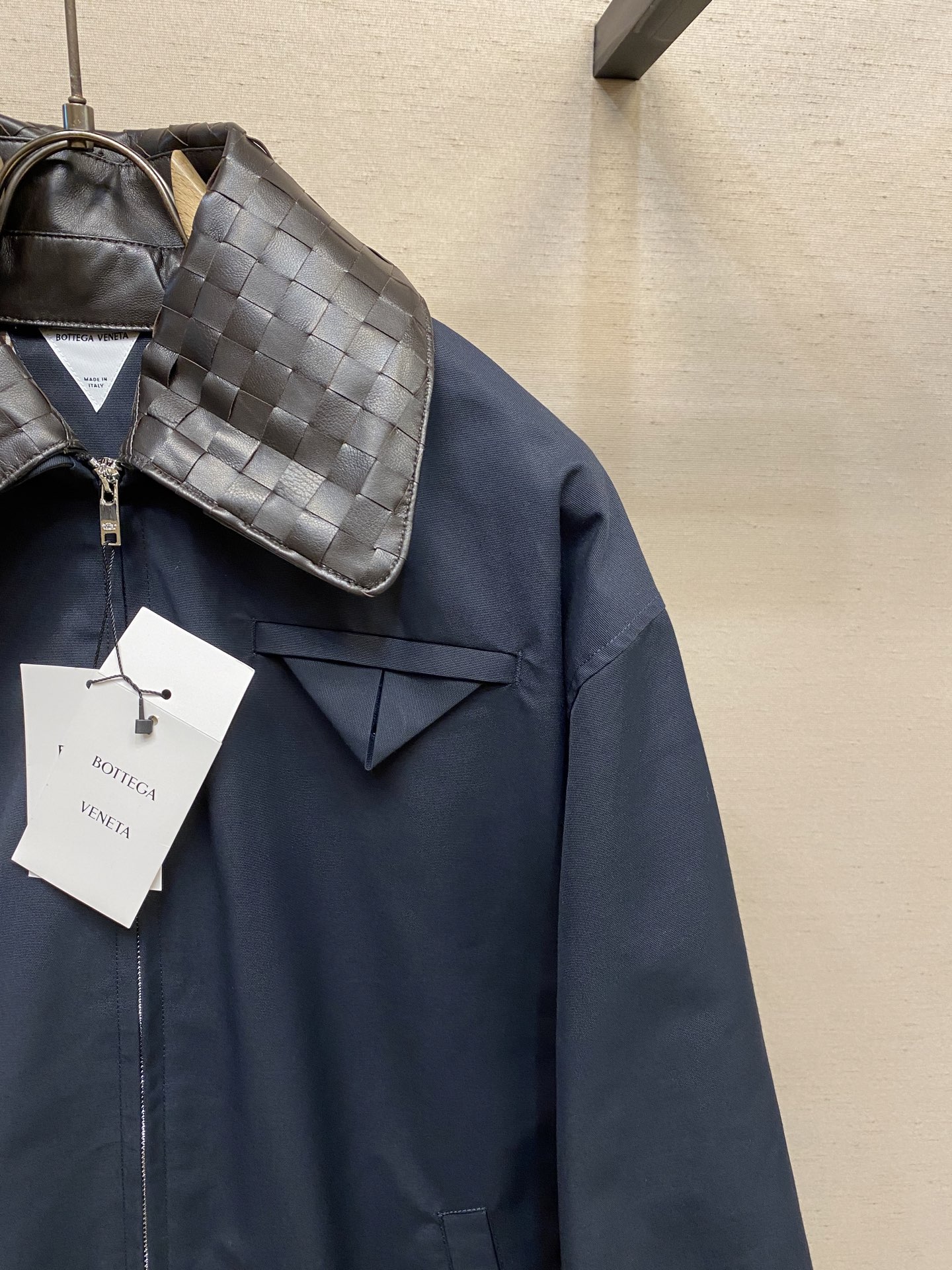 🌟🌟 BV25AW 可拆卸手工编织羊皮领工装夹克外套，薄款是今年最新款，整身都为今年最新面料 58锦纶4