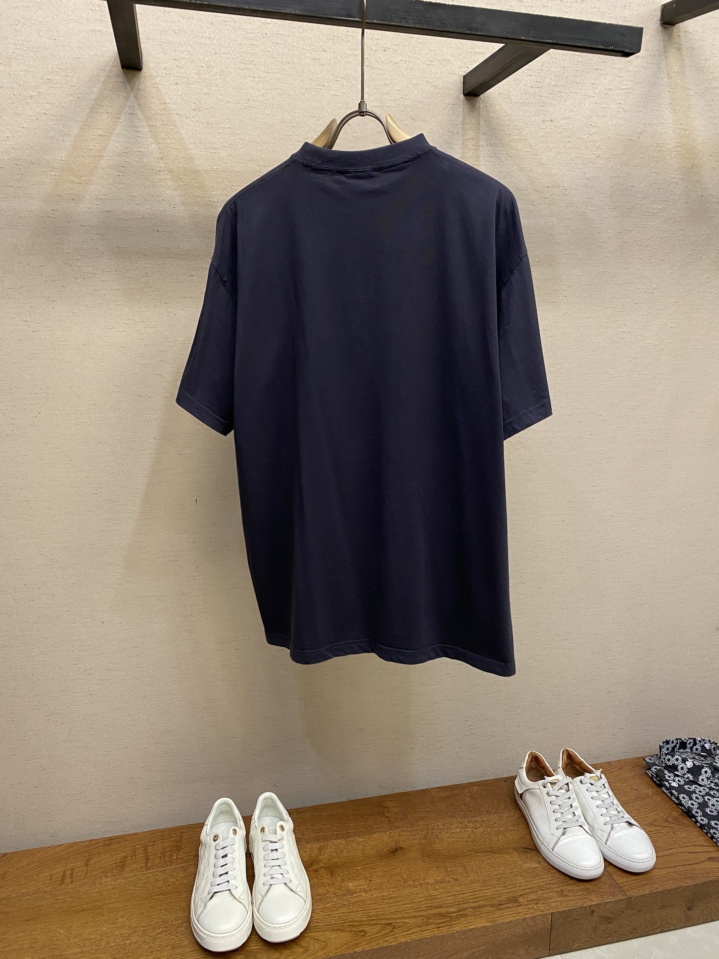 🌟🌟Balenciaga、奢华字母贴布圆领短袖⚠️原,000购买；平纹针织面料、正面饰以luxury s