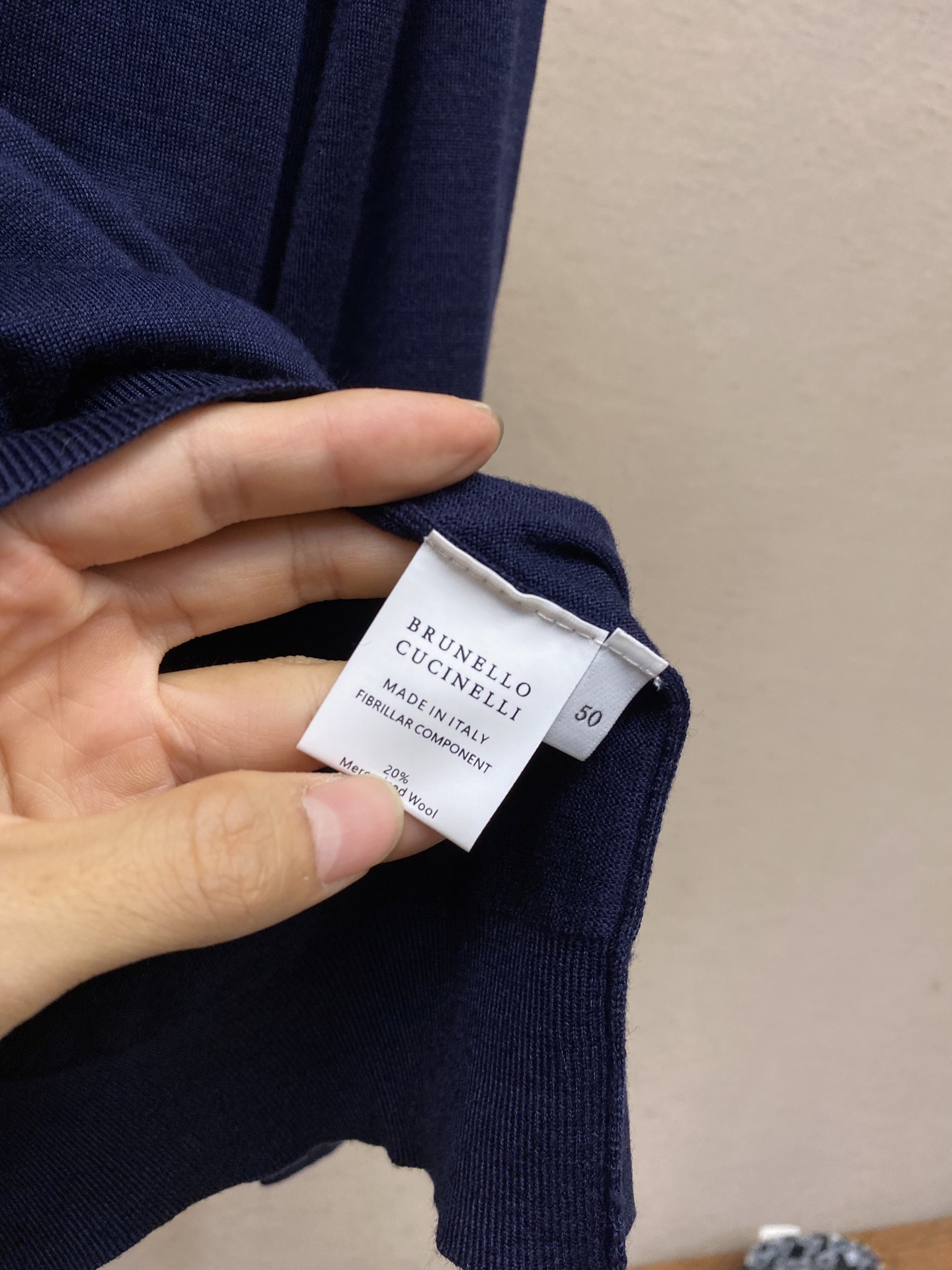 🌟🌟BC，高精针织细节长袖开衫…对标柜台万元级的产物，手感和上身都是无敌的舒服，BC家25开衫款 。慵懒