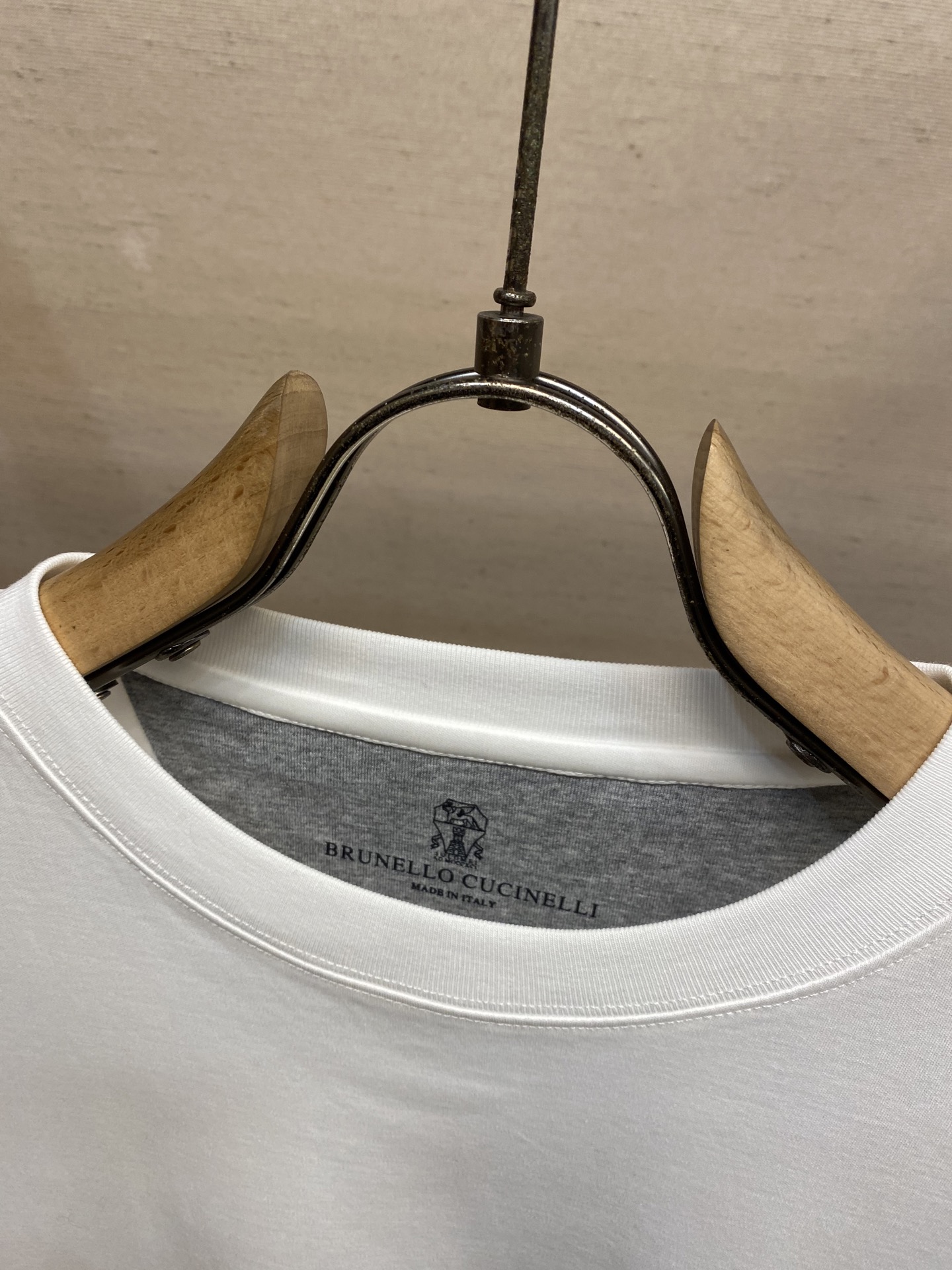 🌟🌟BC、25早秋新品 BC胸前Logo标识绣花圆领长袖T恤，一件独具匠心的T恤助你在人群中脱颖而出…成