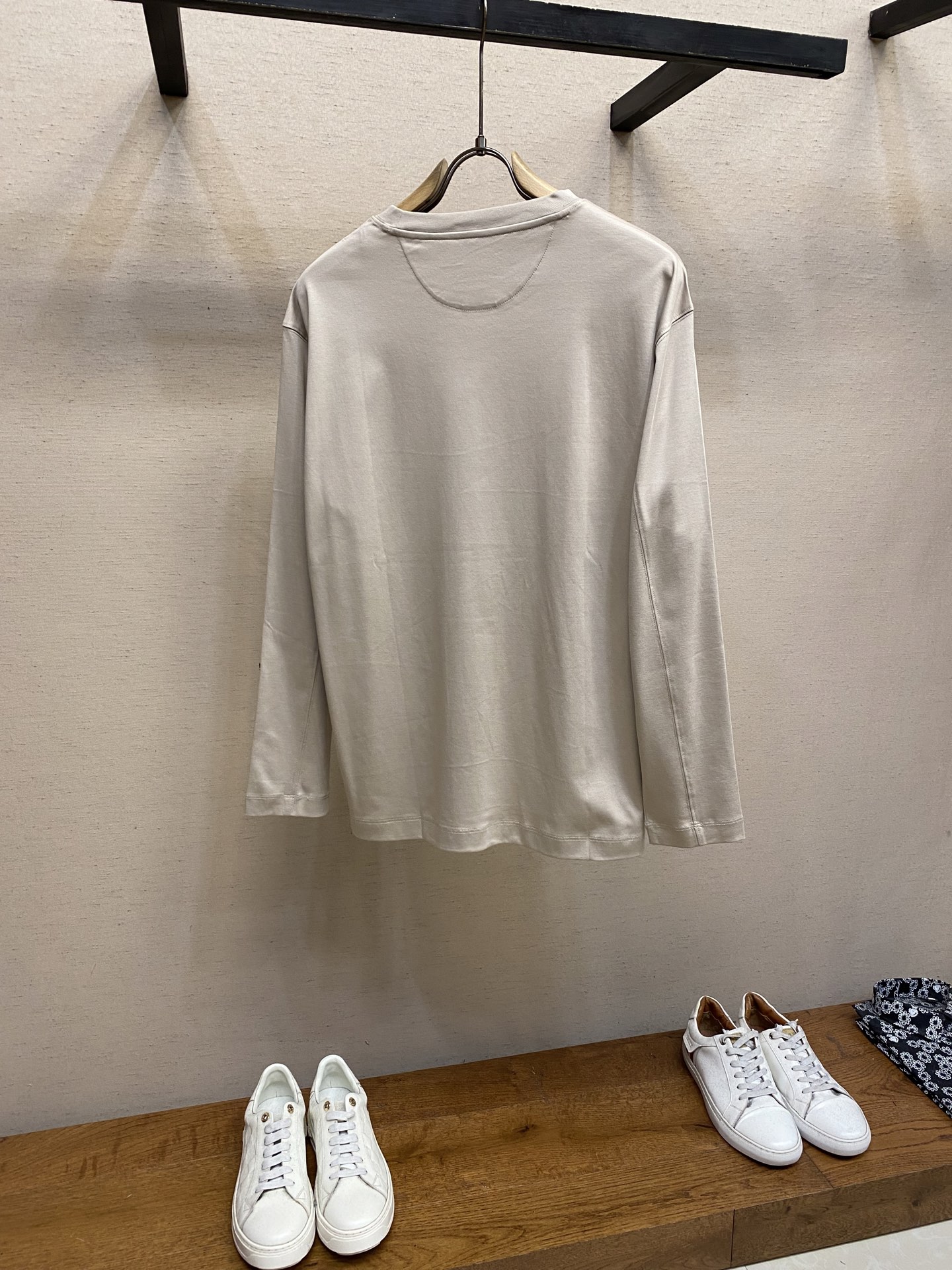 🌟🌟BC、25早秋新品 BC胸前Logo标识绣花圆领长袖T恤，一件独具匠心的T恤助你在人群中脱颖而出…成