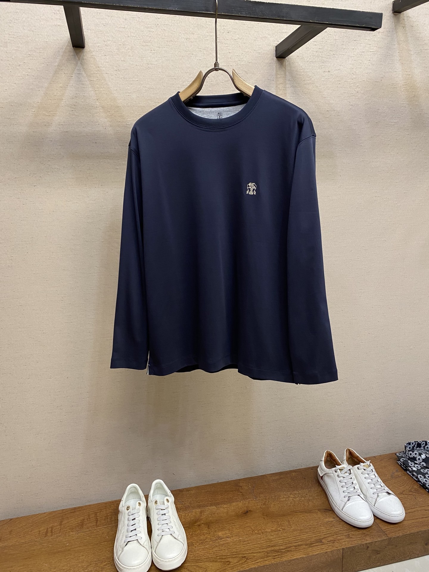 🌟🌟BC、25早秋新品 BC胸前Logo标识绣花圆领长袖T恤,一件独具匠心的T恤助你在人群中脱颖而出…成