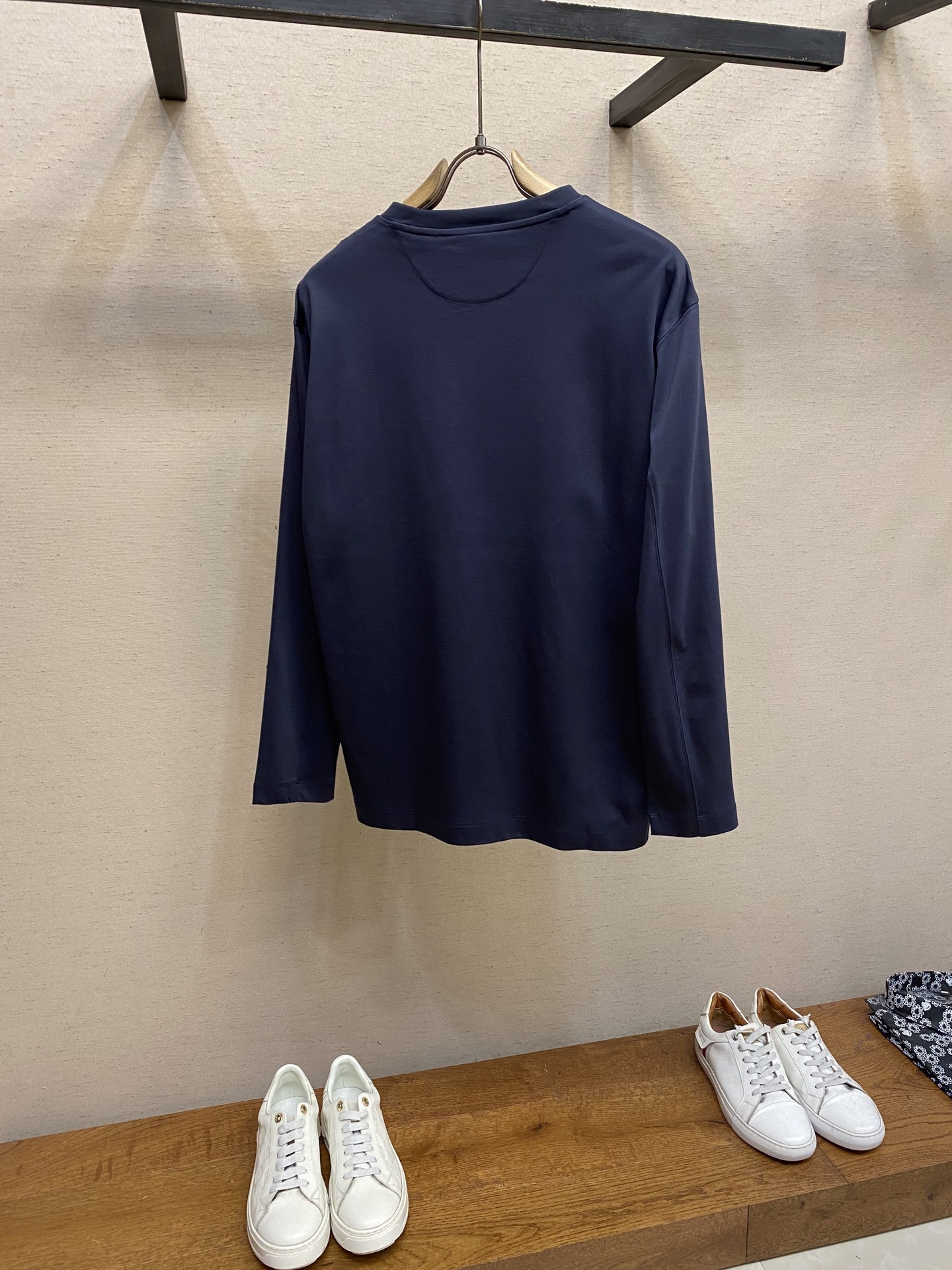 🌟🌟BC、25早秋新品 BC胸前Logo标识绣花圆领长袖T恤,一件独具匠心的T恤助你在人群中脱颖而出…成