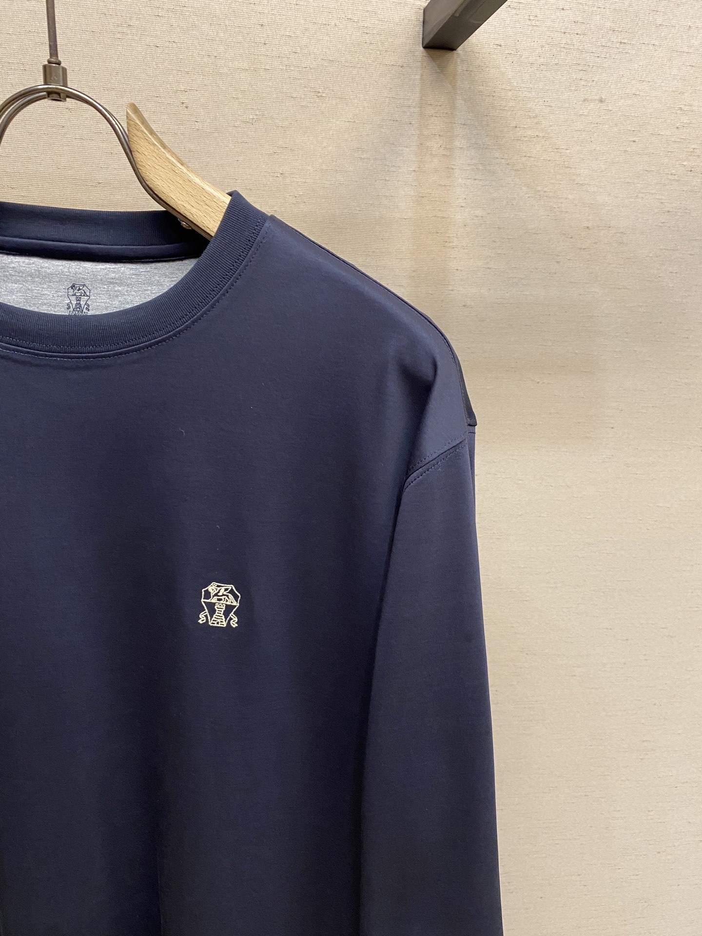 🌟🌟BC、25早秋新品 BC胸前Logo标识绣花圆领长袖T恤,一件独具匠心的T恤助你在人群中脱颖而出…成