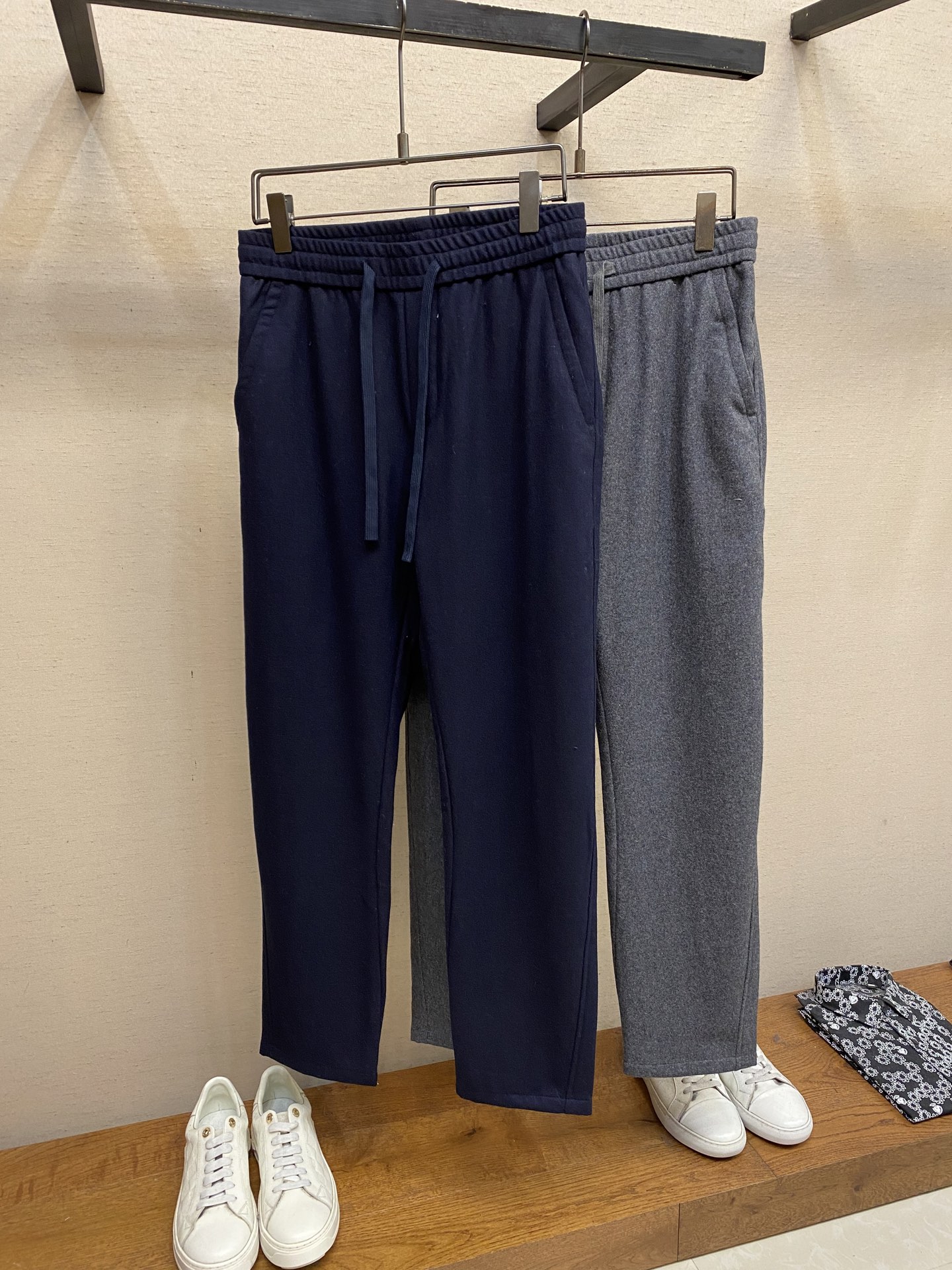 🌟🌟 lP🆕 秋冬 品质控推荐 羊毛混纺男士休闲长裤 经典款 松弛感的一款休闲弯刀长裤 商务休闲都能很好