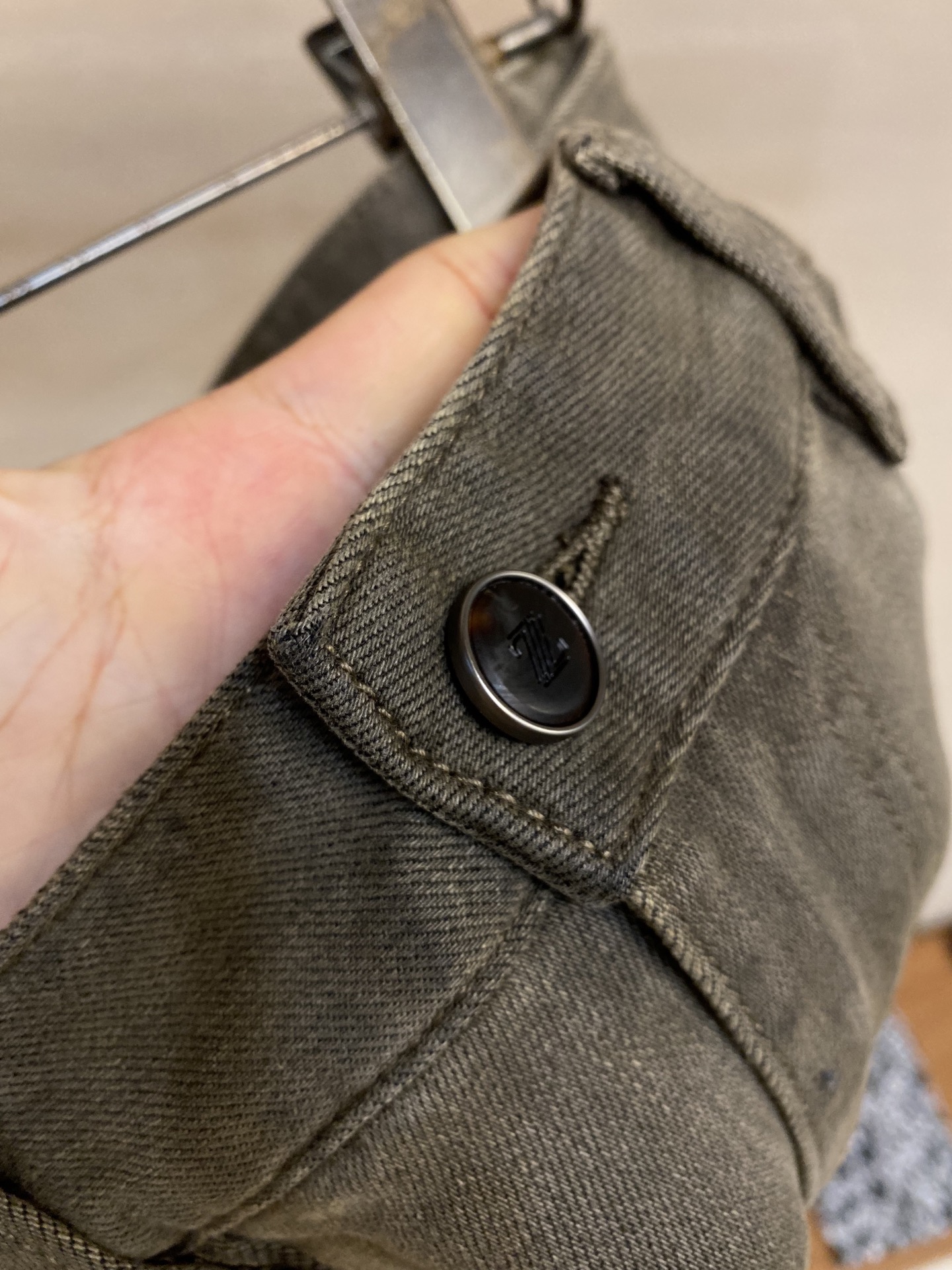 🌟🌟Zzegna，2025ss好穿不挑身材在搭配上没有太多的限制 随意简洁的衬托其他单品，来展现自己的风