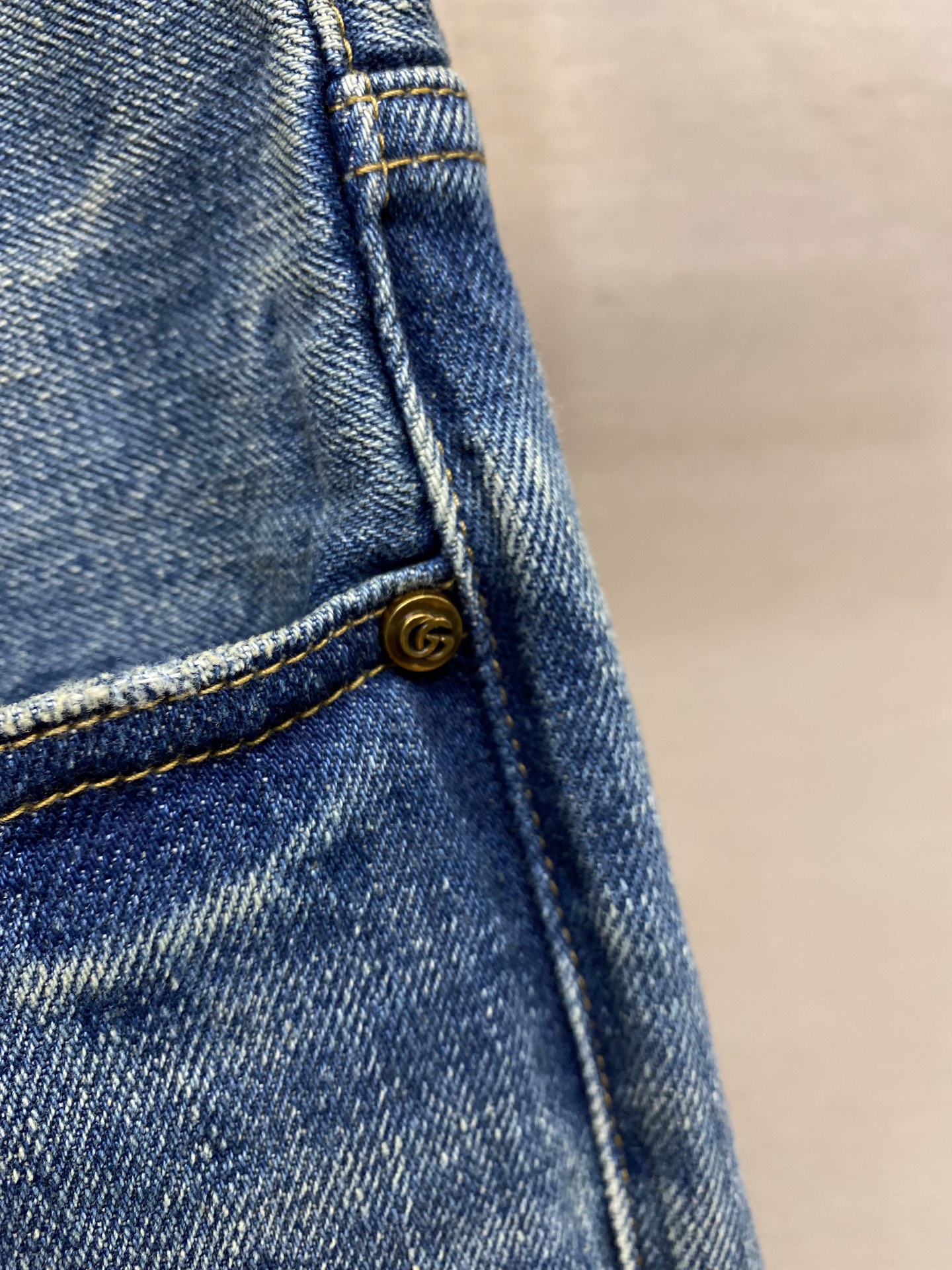 🌟🌟Gucci，2025ss好穿不挑身材在搭配上没有太多的限制 随意简洁的衬托其他单品，来展现自己的风格
