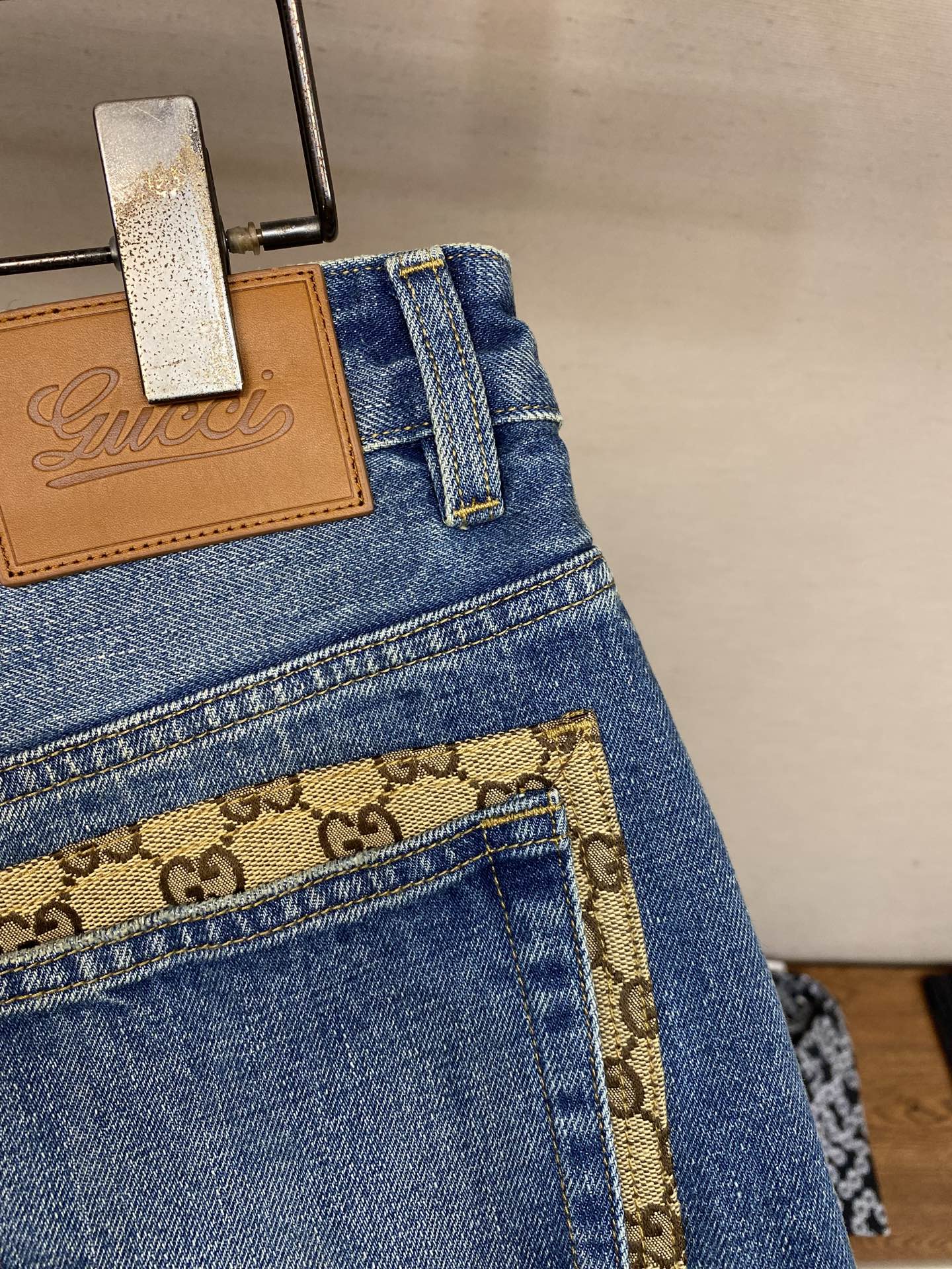 🌟🌟Gucci，2025ss好穿不挑身材在搭配上没有太多的限制 随意简洁的衬托其他单品，来展现自己的风格