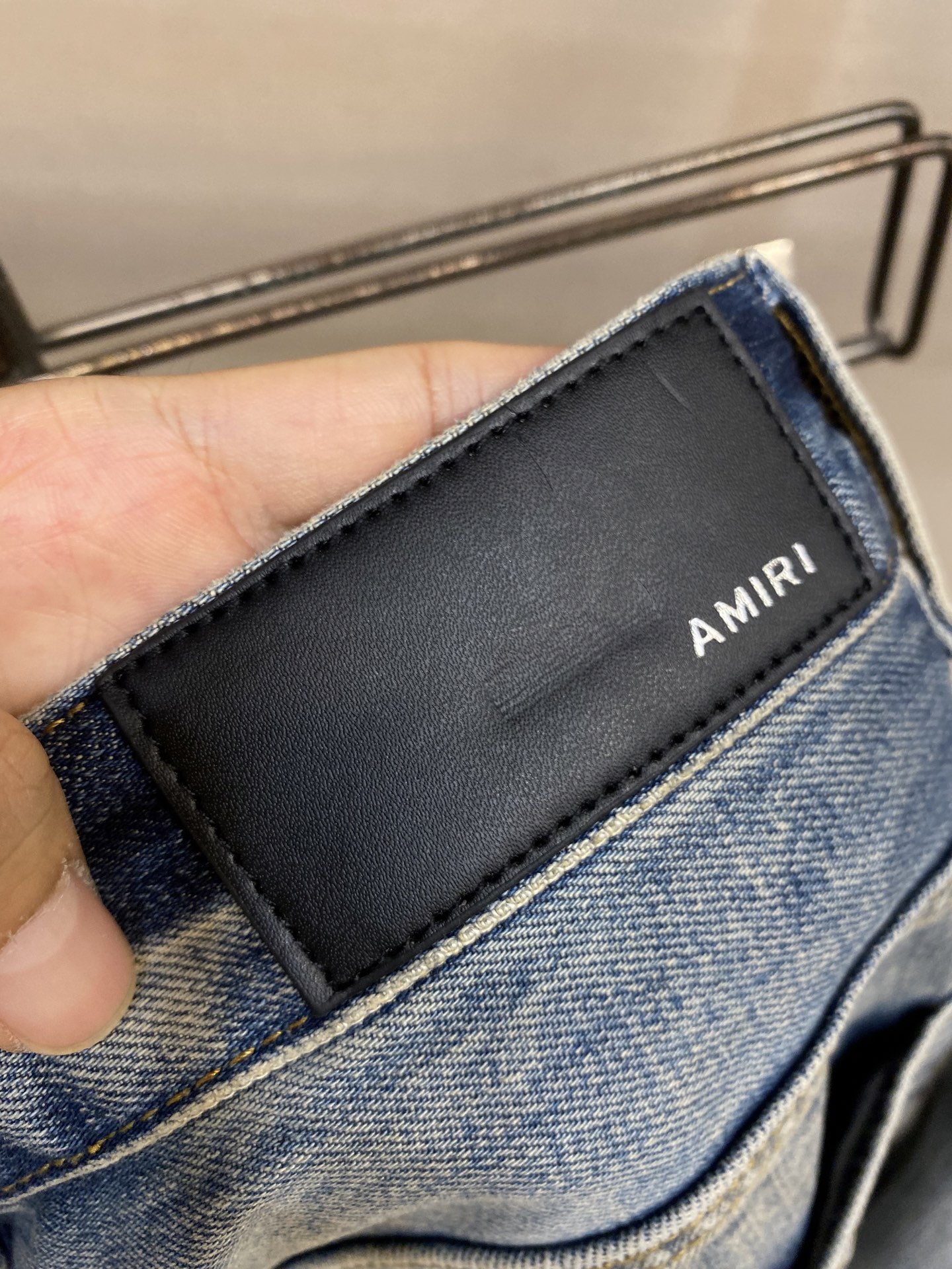 🌟🌟AMIRI，2025ss好穿不挑身材在搭配上没有太多的限制 随意简洁的衬托其他单品，来展现自己的风格