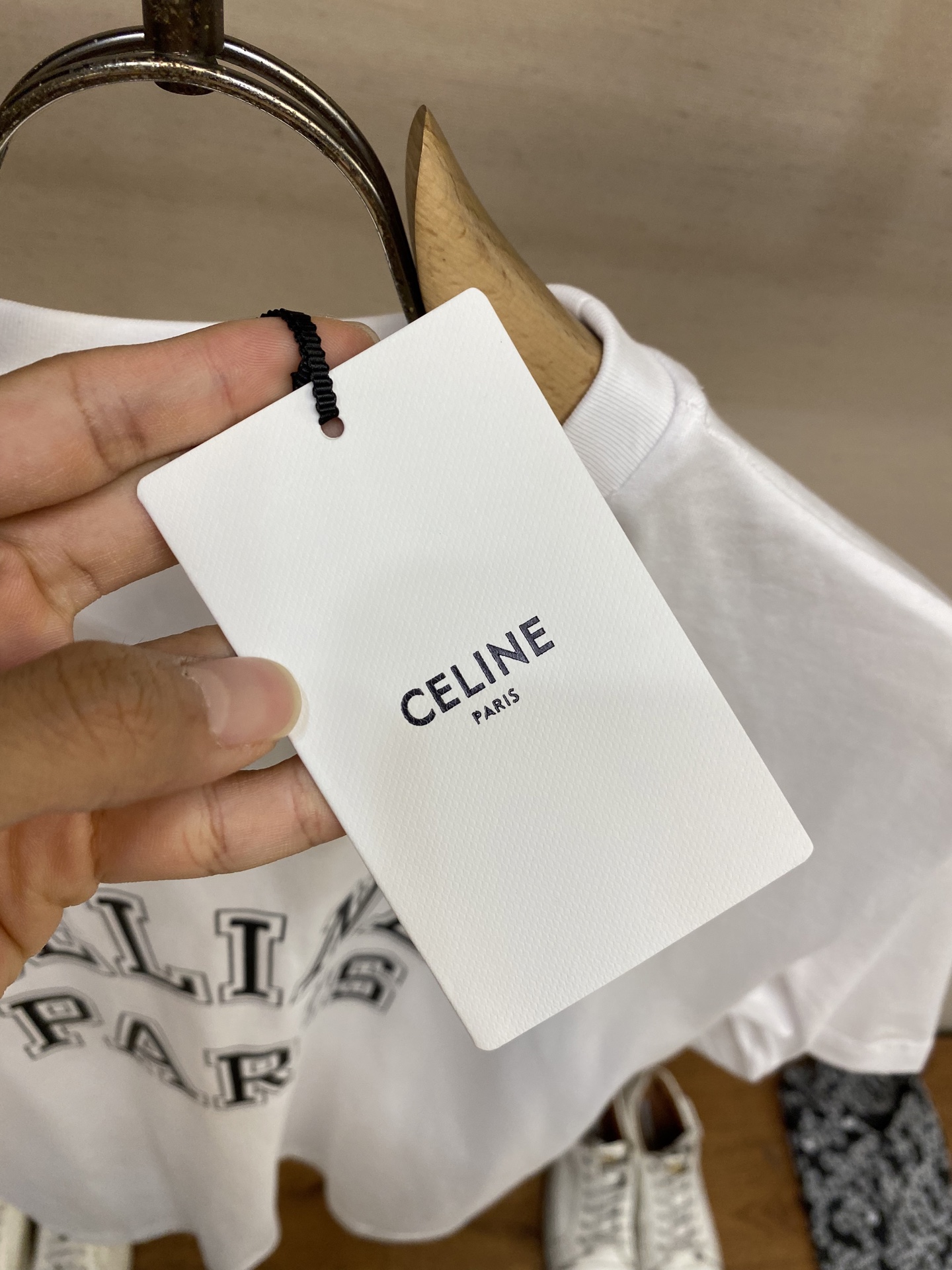 🌟🌟Celine、描边字母印花圆领短袖⚠️原,100购买；纯棉质面料、撞色字母印花、宽松版型、圆领短袖、
