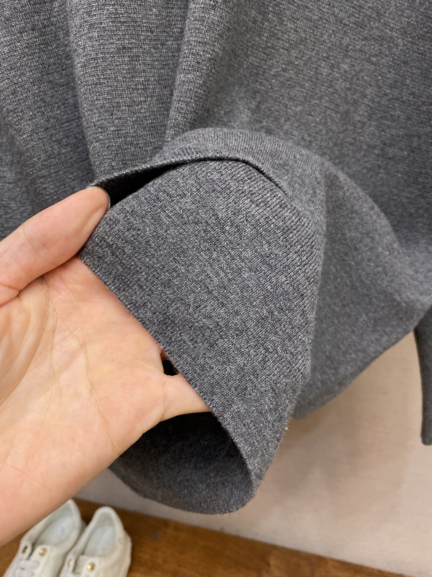 🌟🌟Dior、CD字母圆领毛衣 毛料采用48支超细50%羊毛50%棉混纺纱线，运用进口14针毛织机双面立