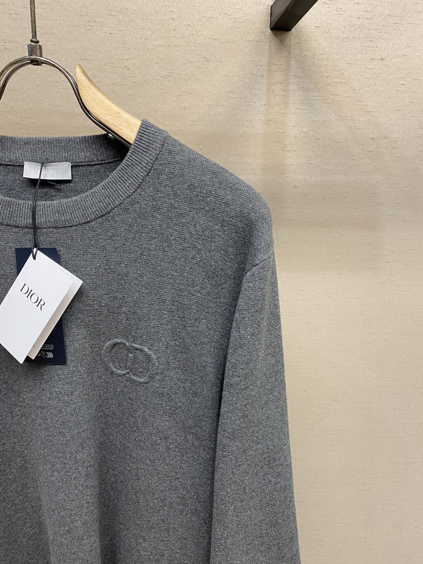 🌟🌟Dior、CD字母圆领毛衣 毛料采用48支超细50%羊毛50%棉混纺纱线，运用进口14针毛织机双面立