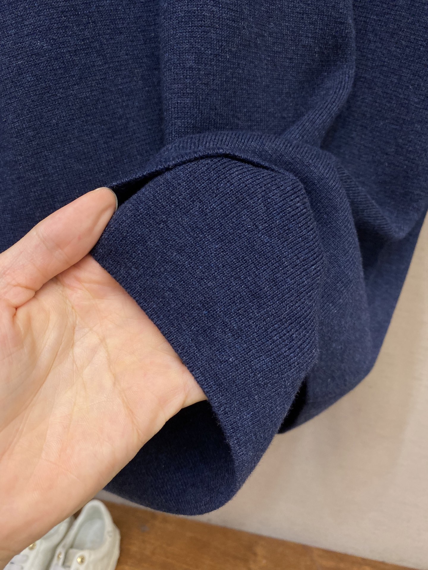 🌟🌟Dior、CD字母圆领毛衣 毛料采用48支超细50%羊毛50%棉混纺纱线，运用进口14针毛织机双面立