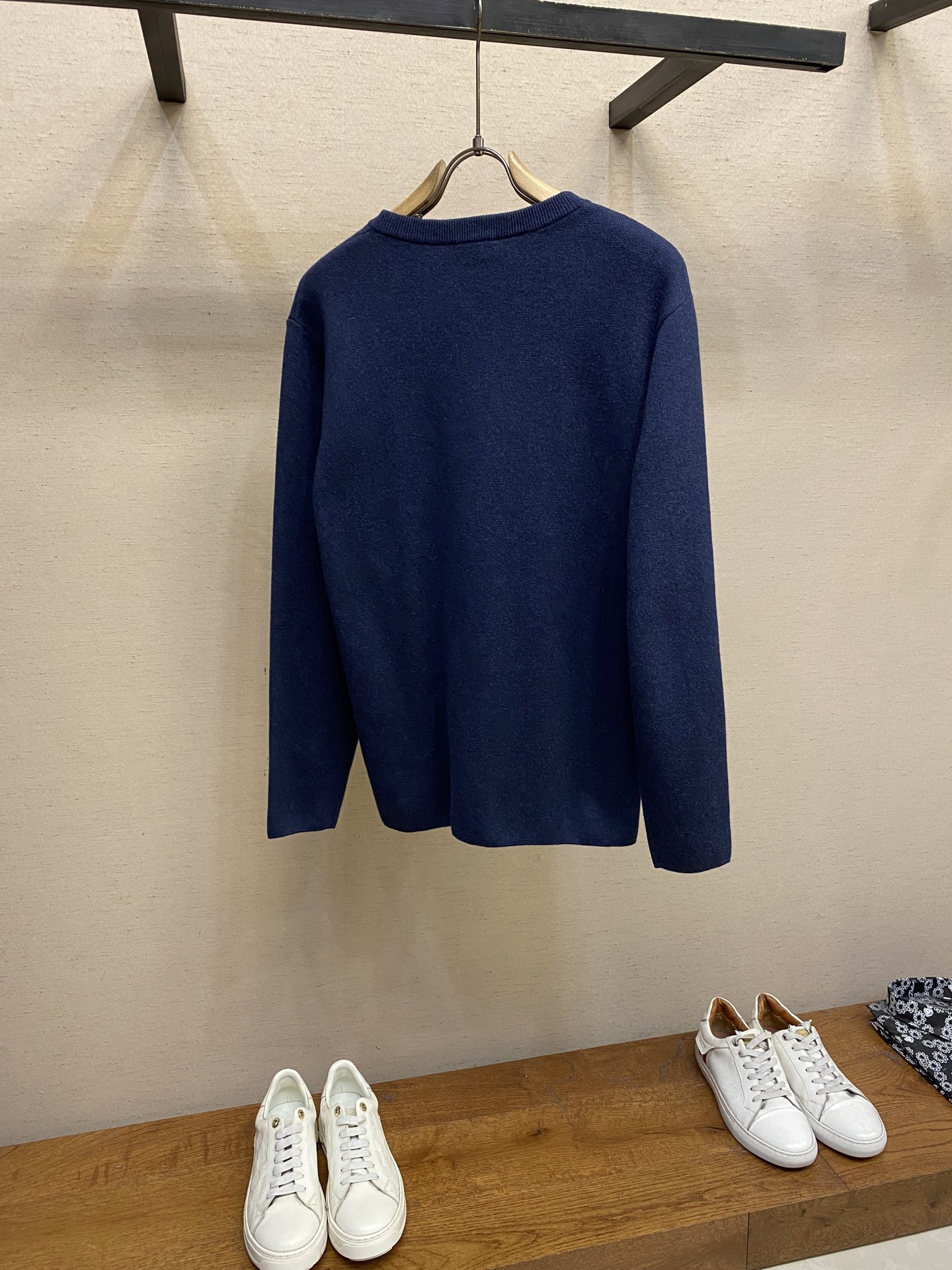 🌟🌟Dior、CD字母圆领毛衣 毛料采用48支超细50%羊毛50%棉混纺纱线，运用进口14针毛织机双面立