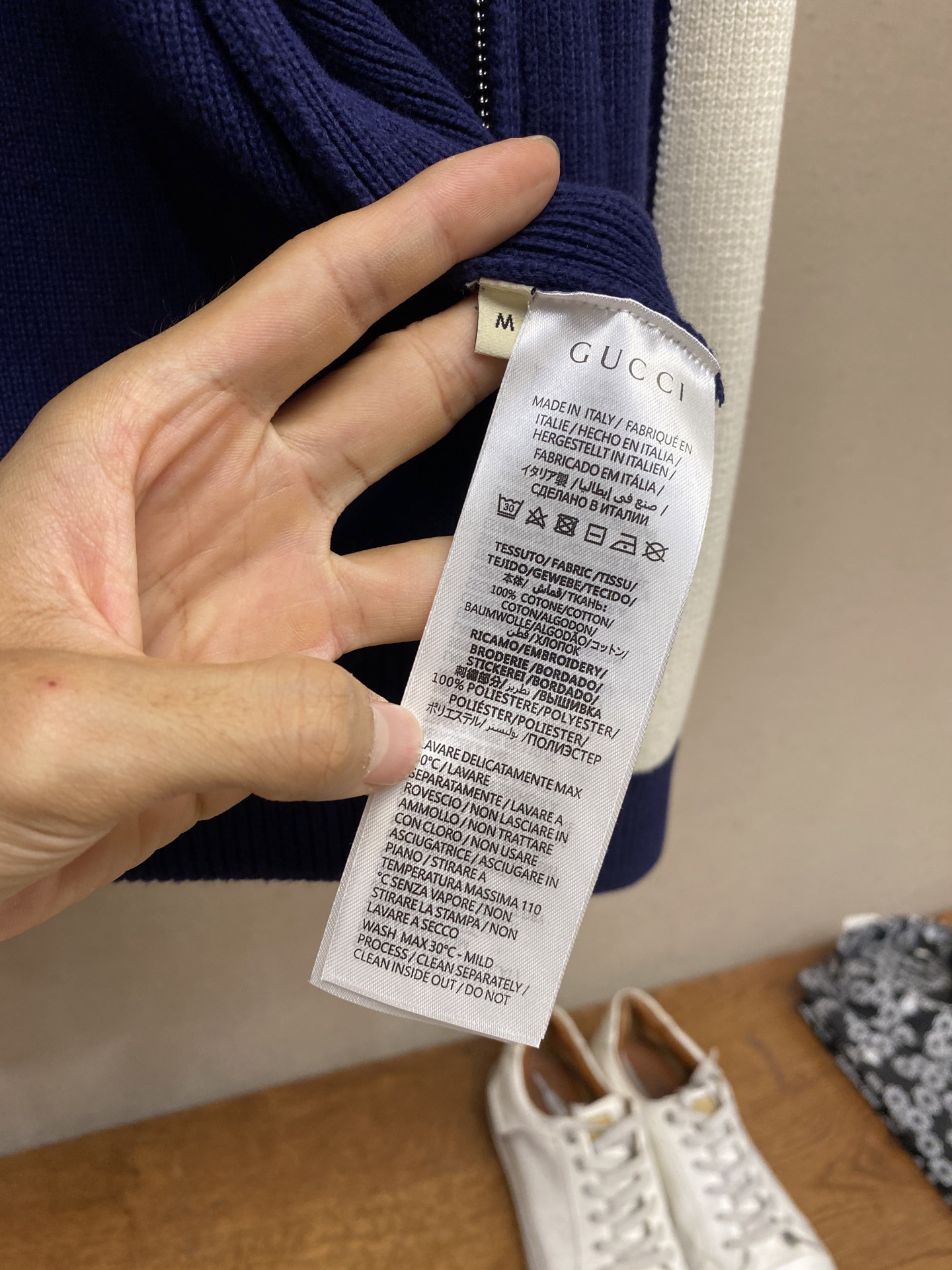 🌟🌟Gucci，学院风开衫毛衫外套、纱线采用100纯棉，克重高达1100克，工艺复杂，双袖拼色搭配log